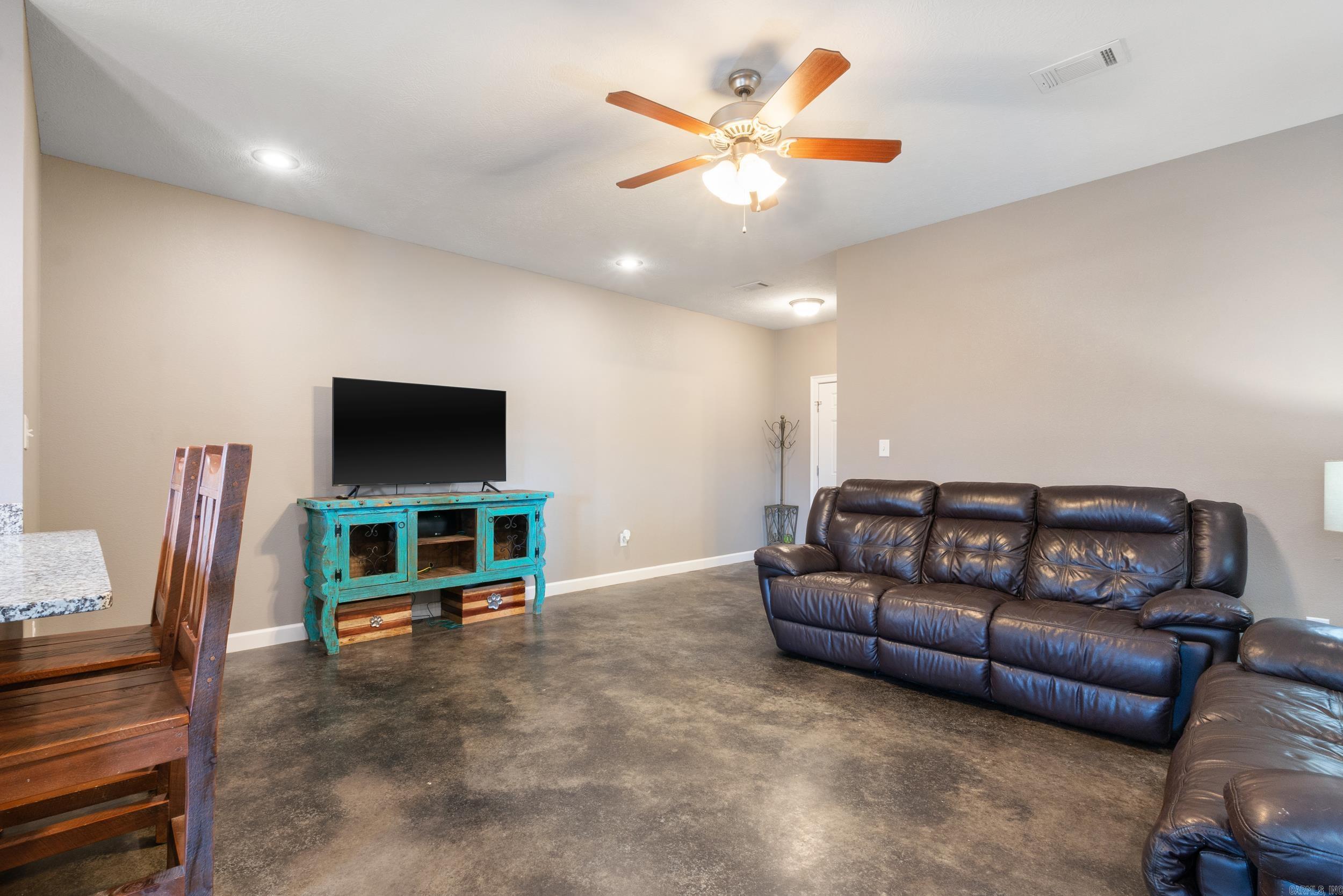 JEWELS ESTATES - Residential