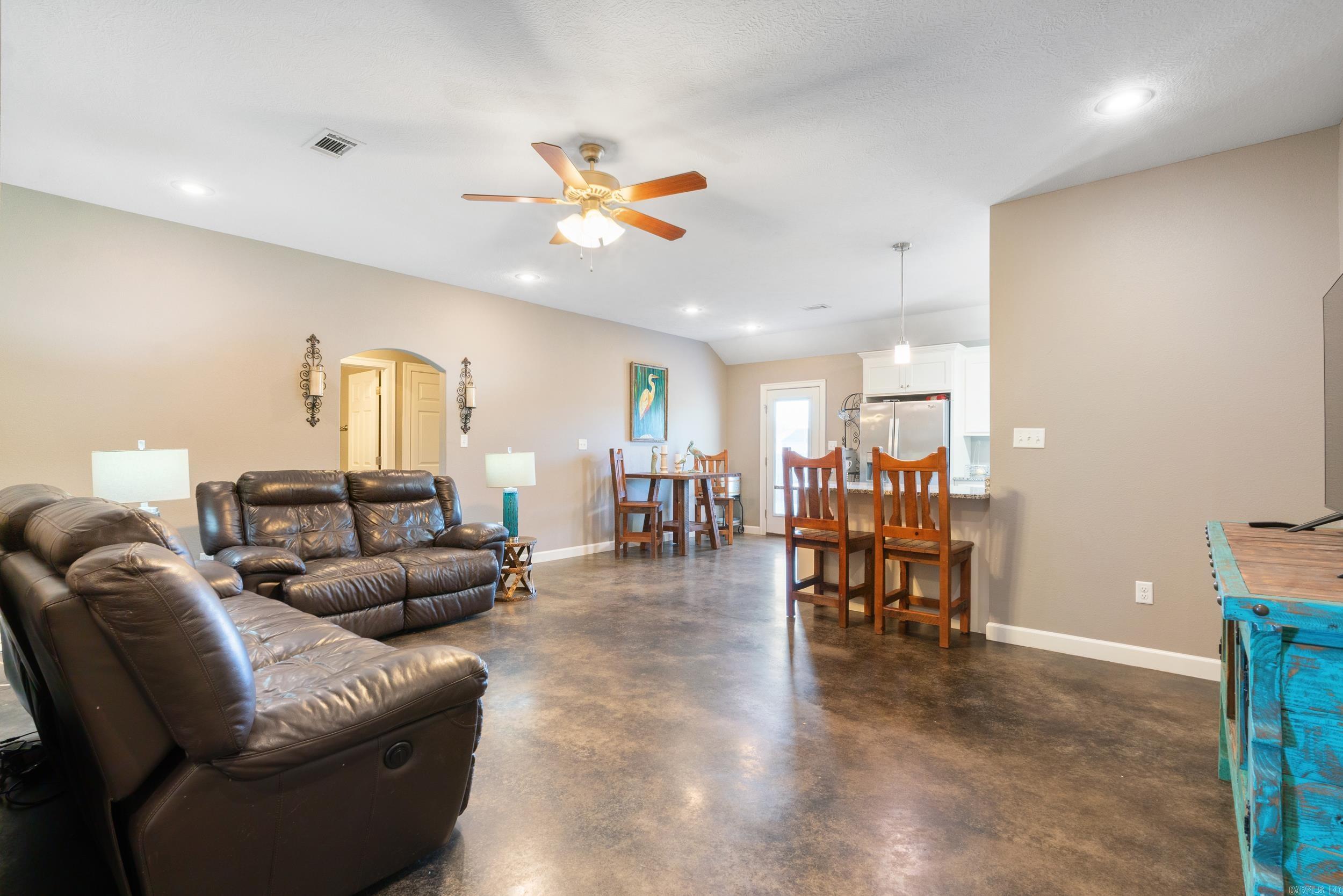 JEWELS ESTATES - Residential