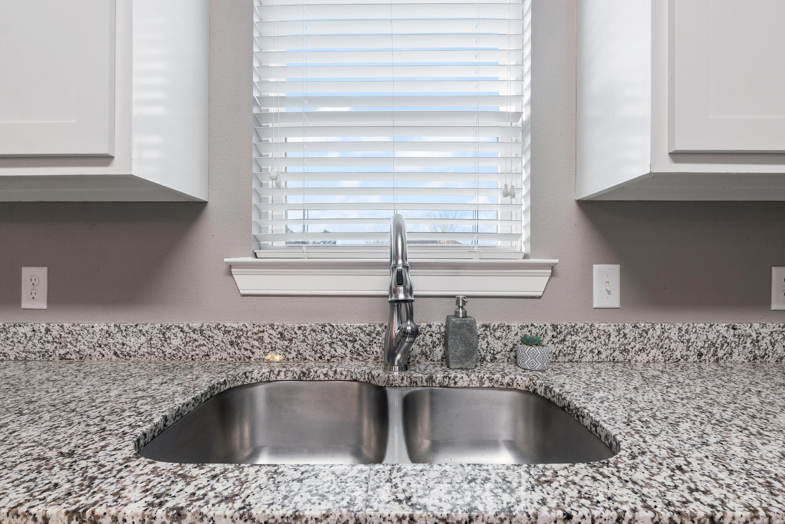 JEWELS ESTATES - Residential