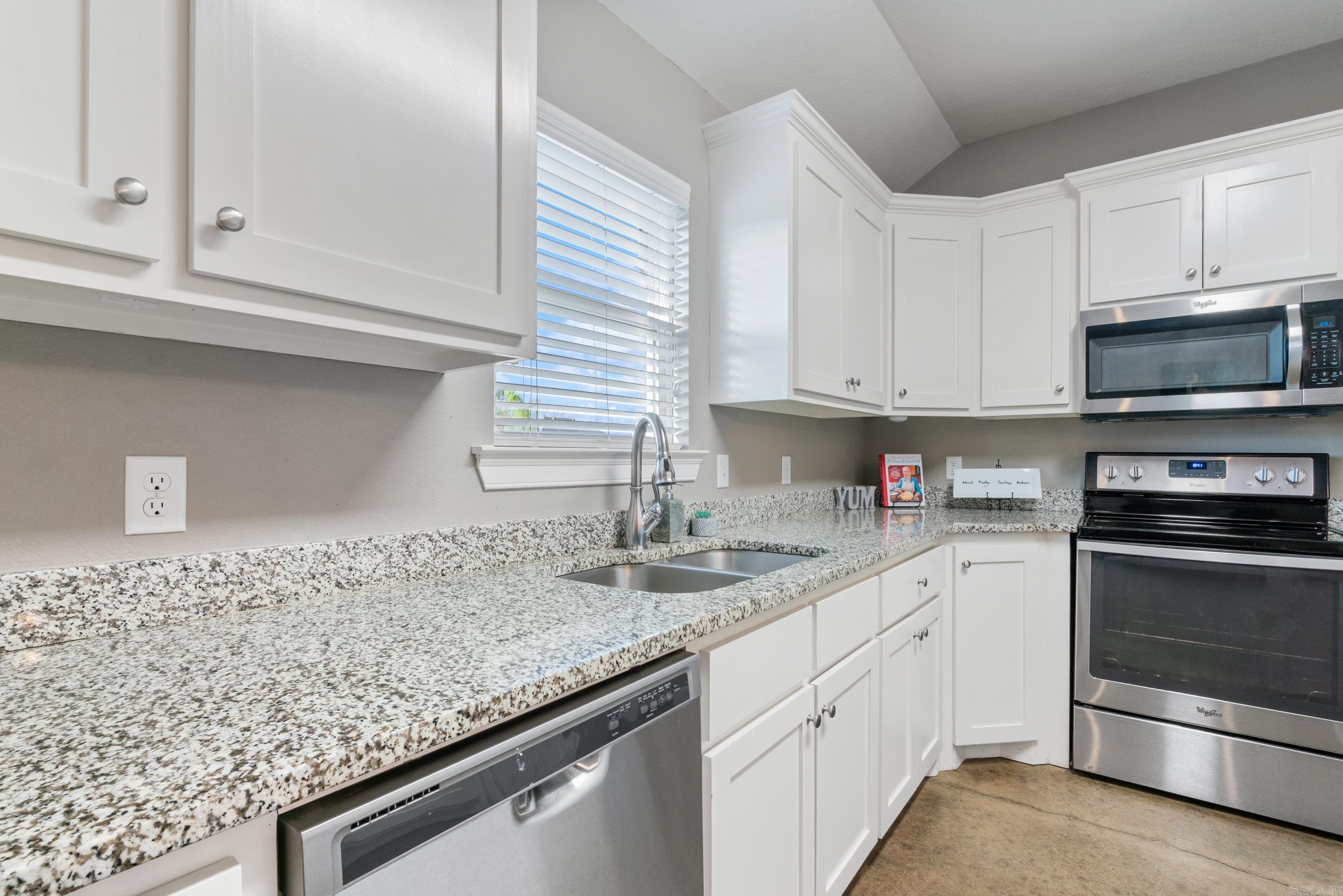 JEWELS ESTATES - Residential