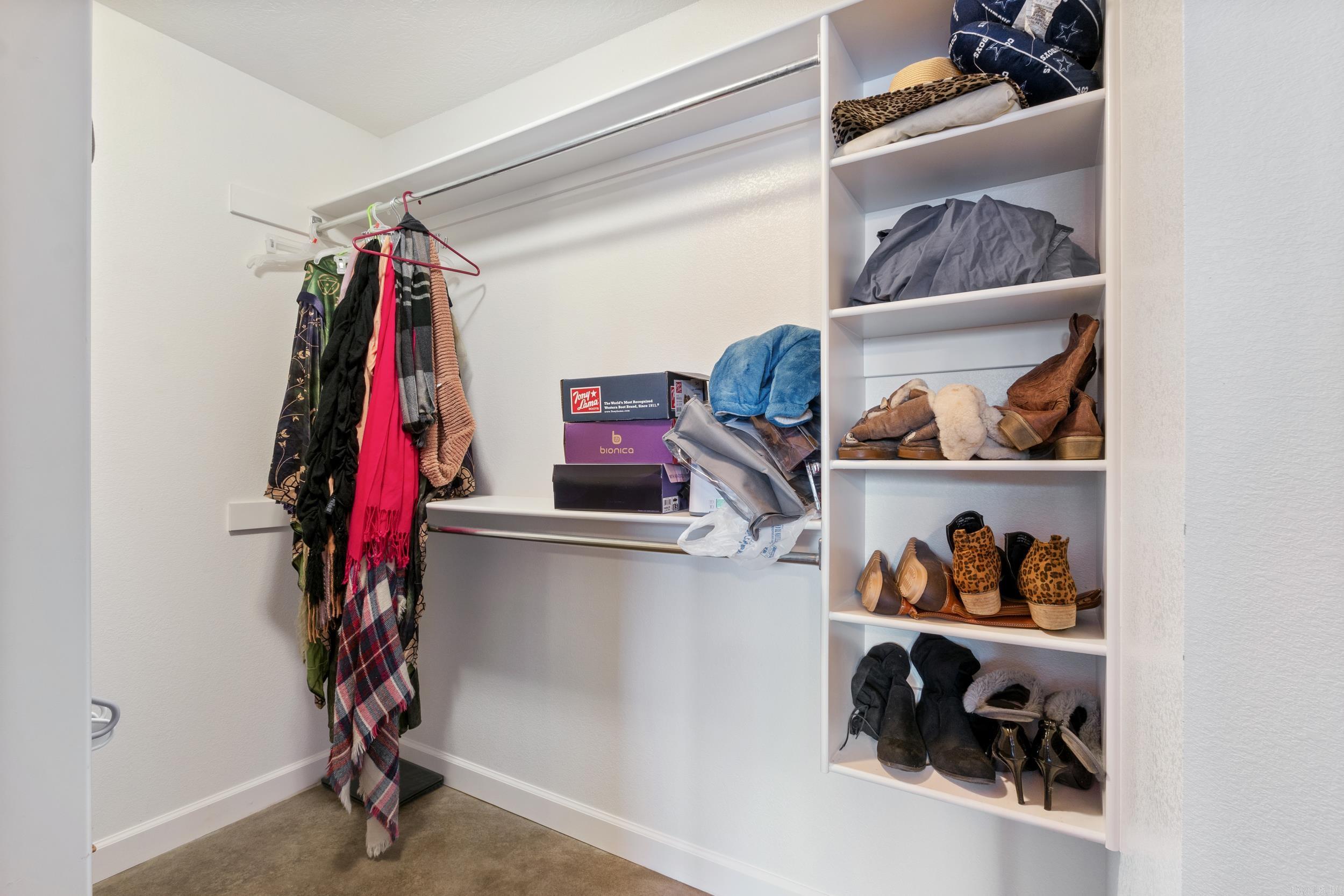 JEWELS ESTATES - Residential