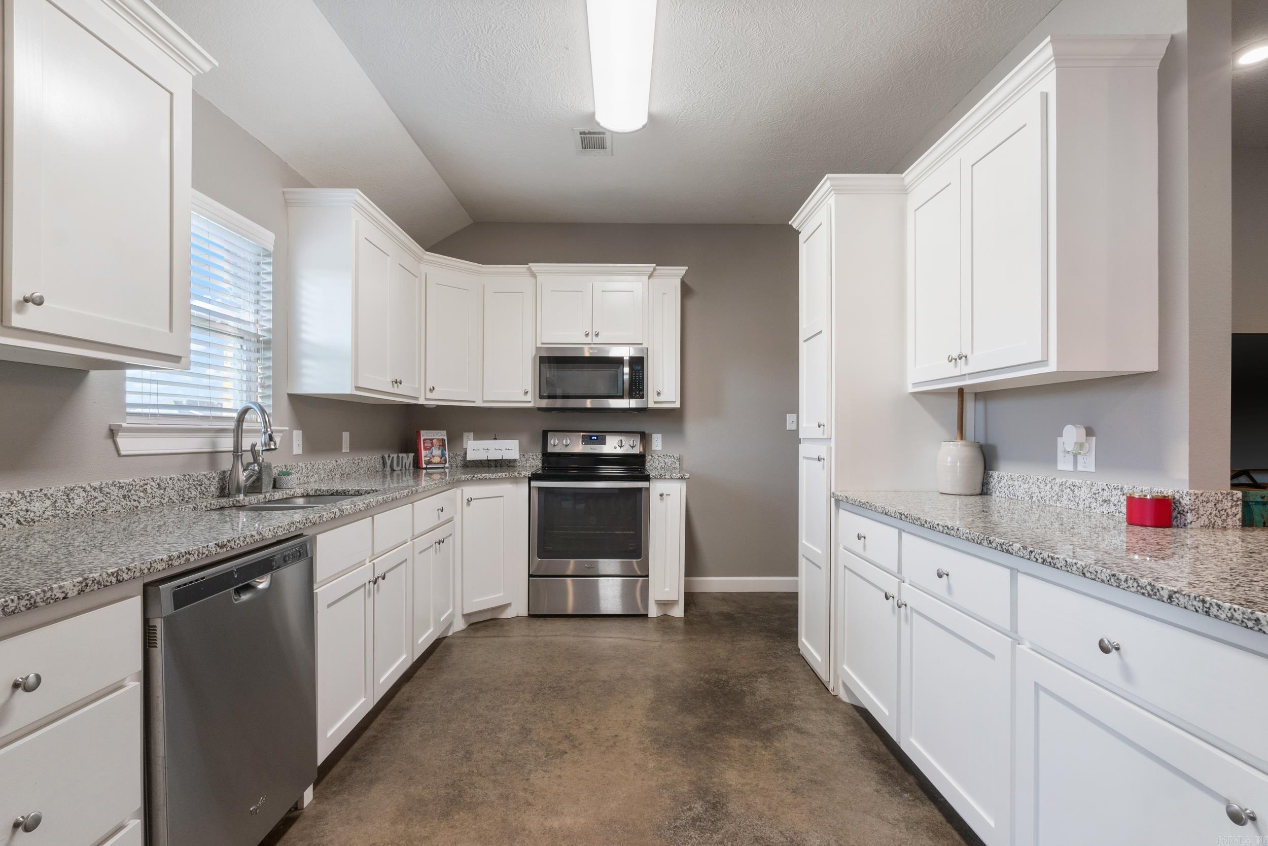 JEWELS ESTATES - Residential