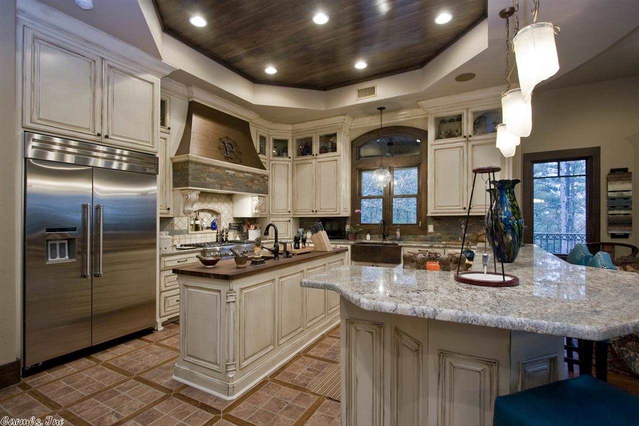 CHENAL DOWNS - Residential