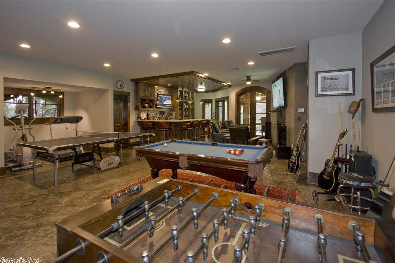 CHENAL DOWNS - Residential