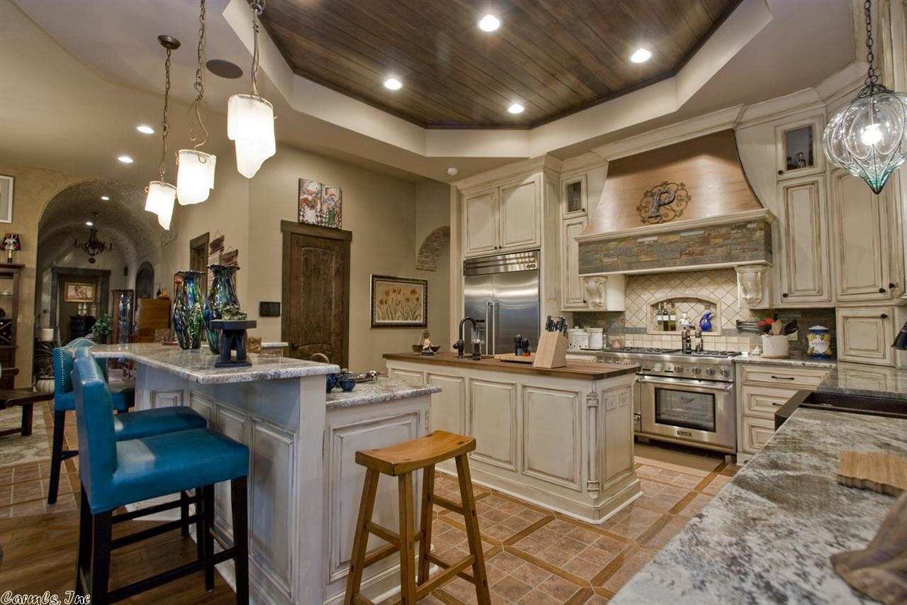 CHENAL DOWNS - Residential