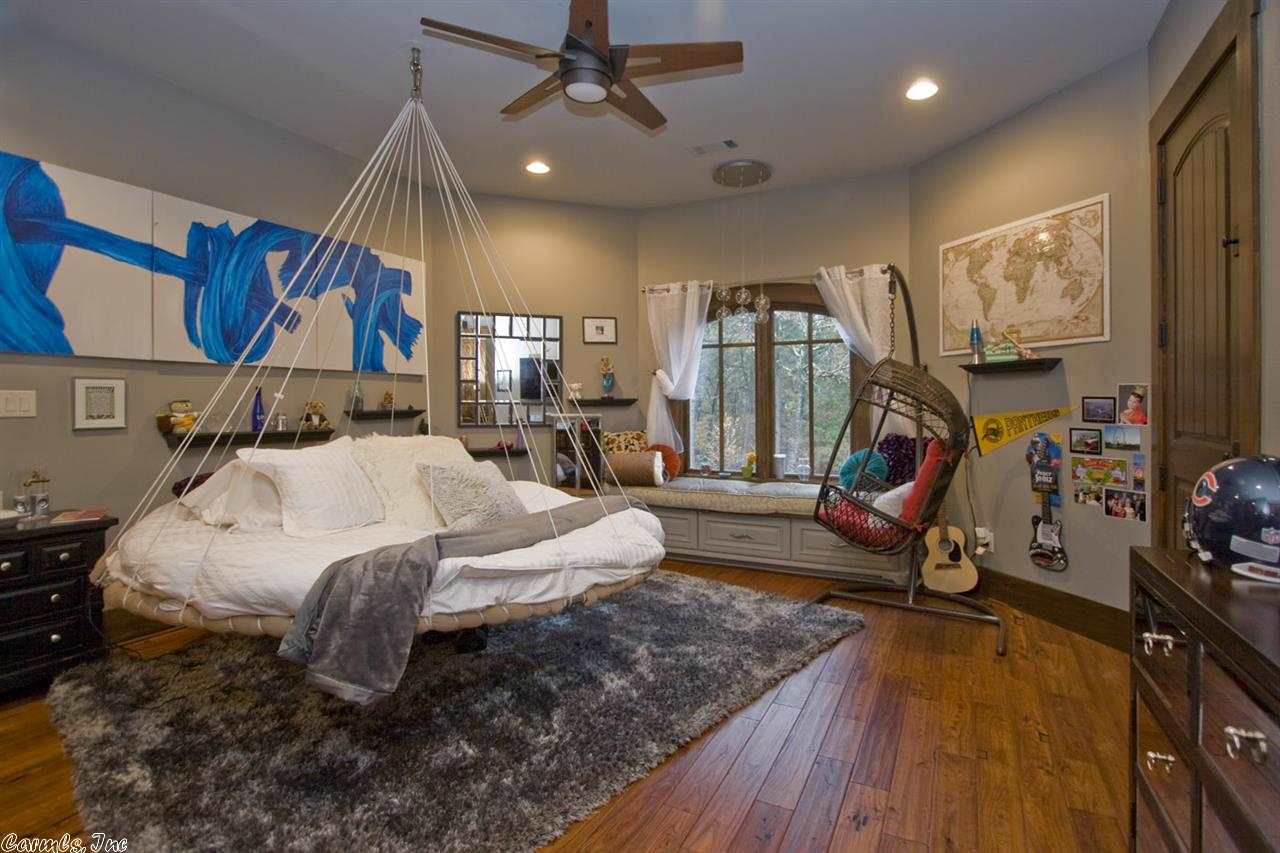 CHENAL DOWNS - Residential