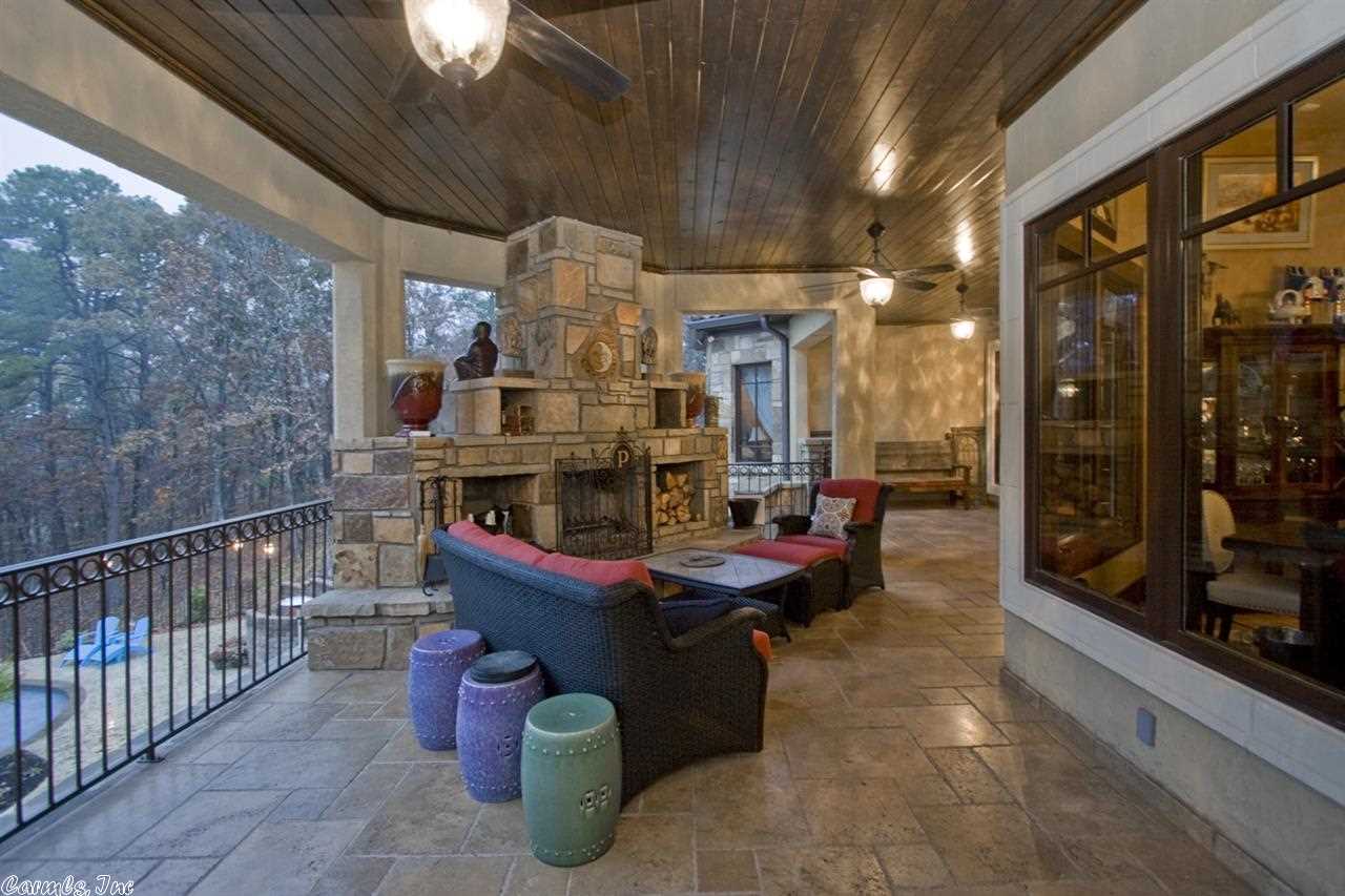 CHENAL DOWNS - Residential