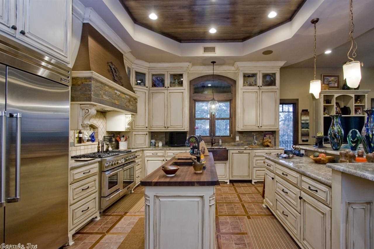 CHENAL DOWNS - Residential