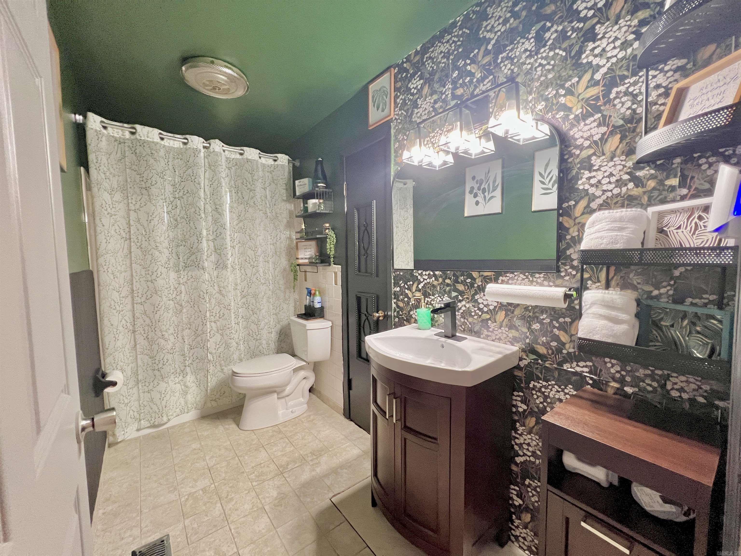 PIKE VIEW - Residential