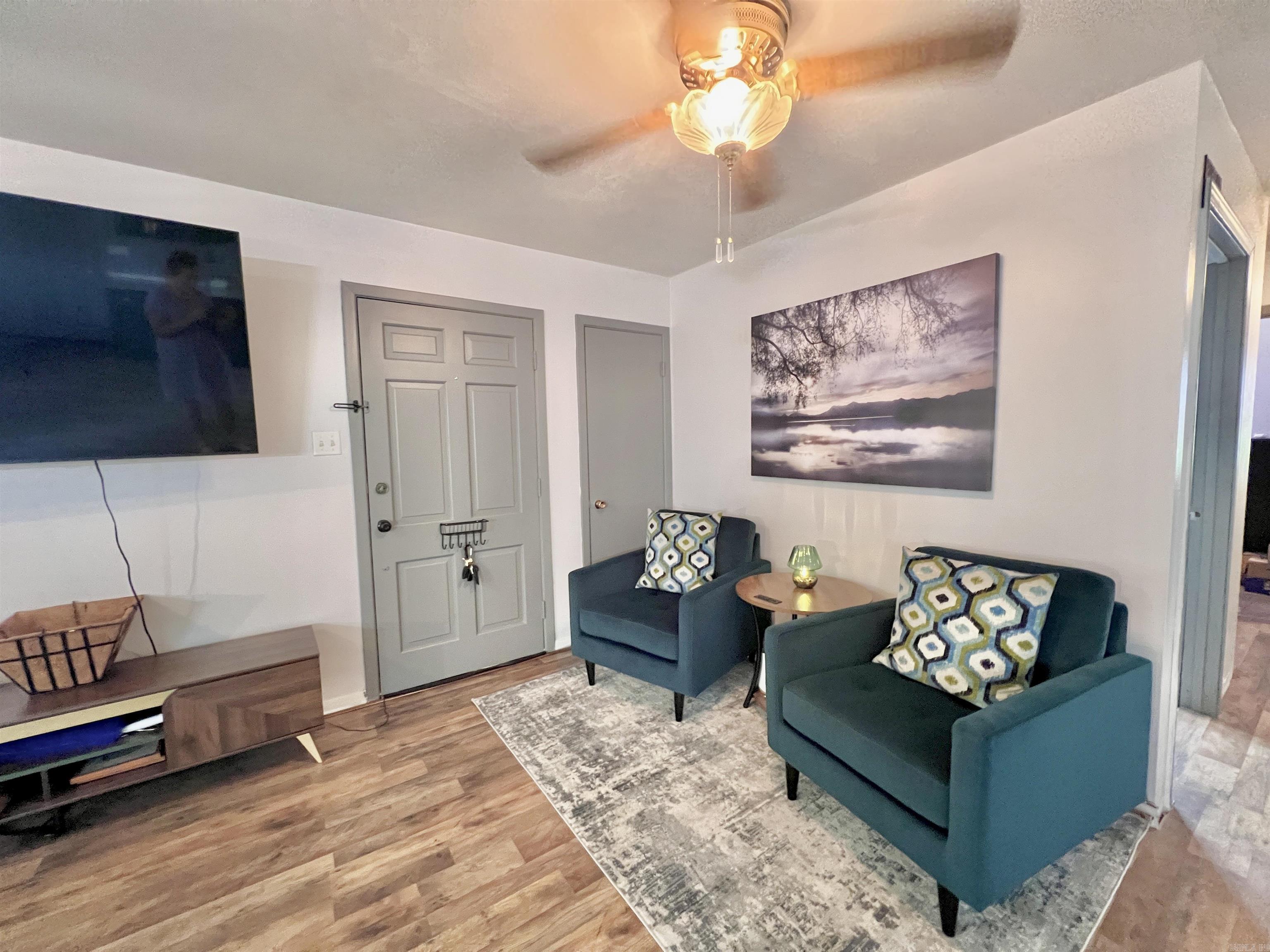 PIKE VIEW - Residential