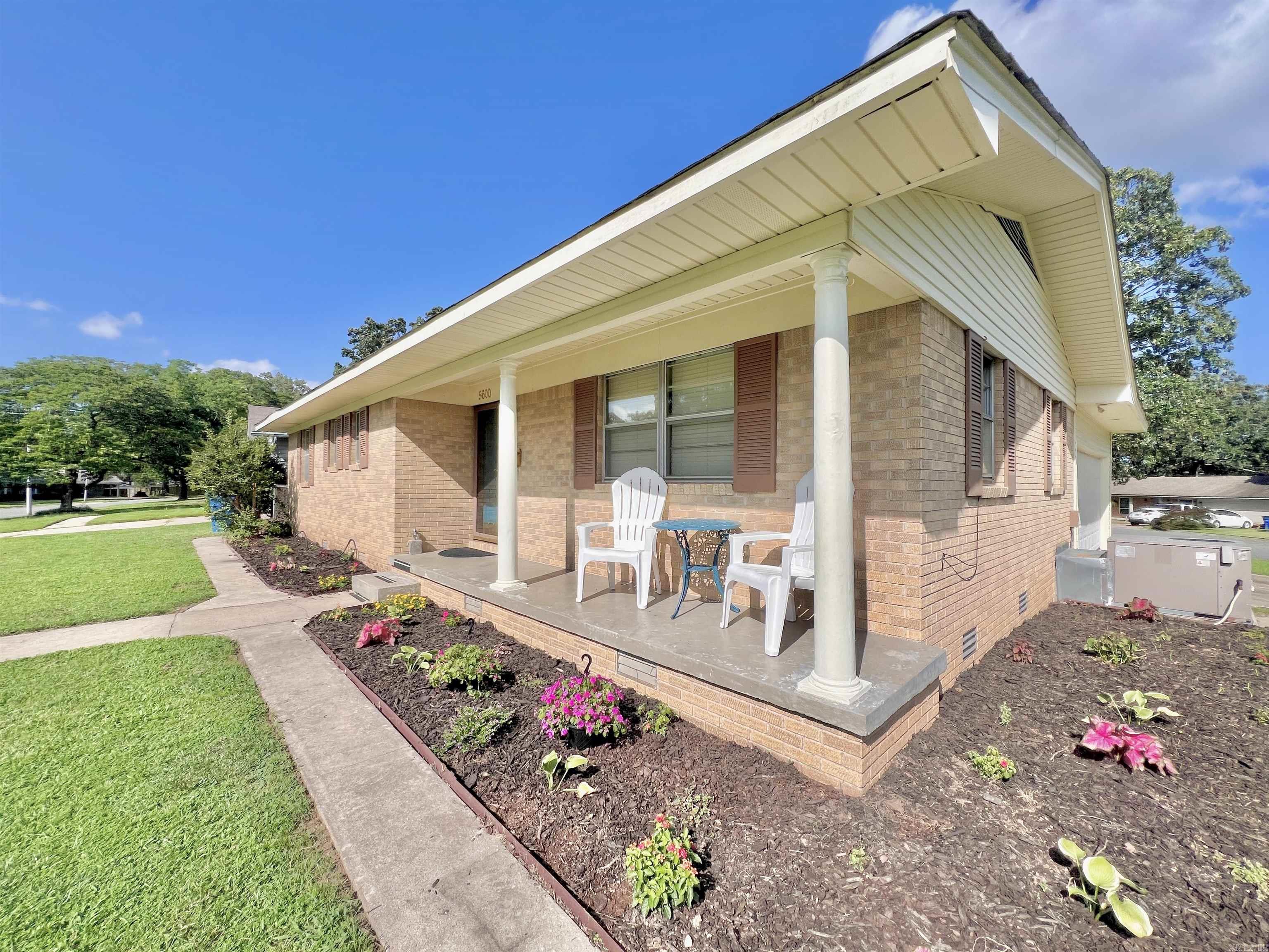 PIKE VIEW - Residential