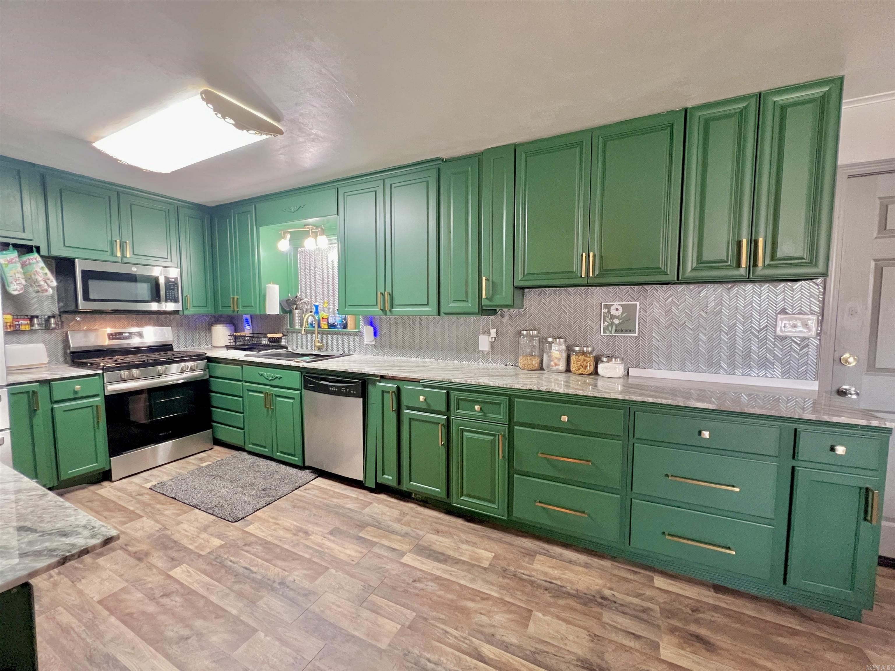 PIKE VIEW - Residential