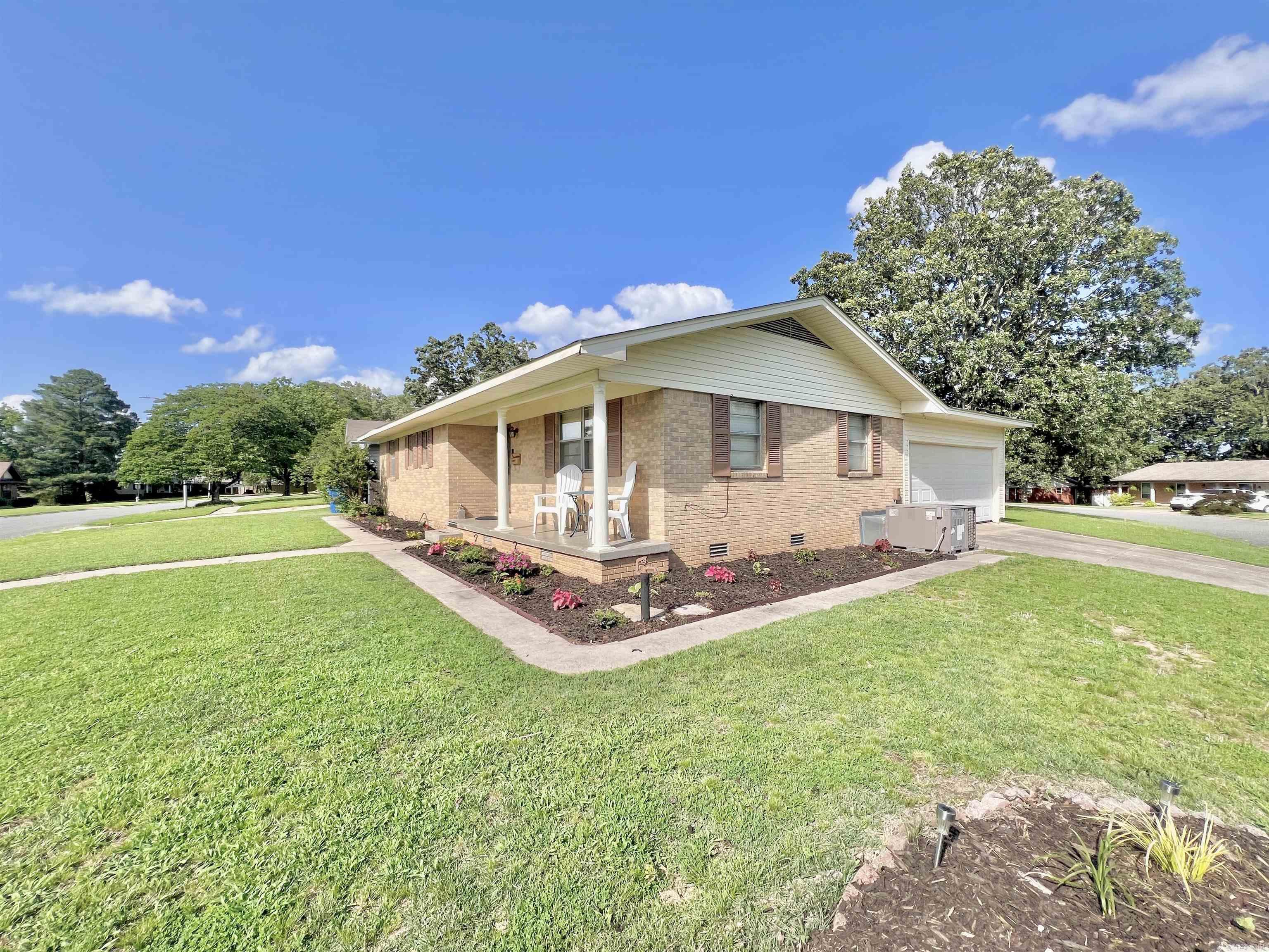 PIKE VIEW - Residential