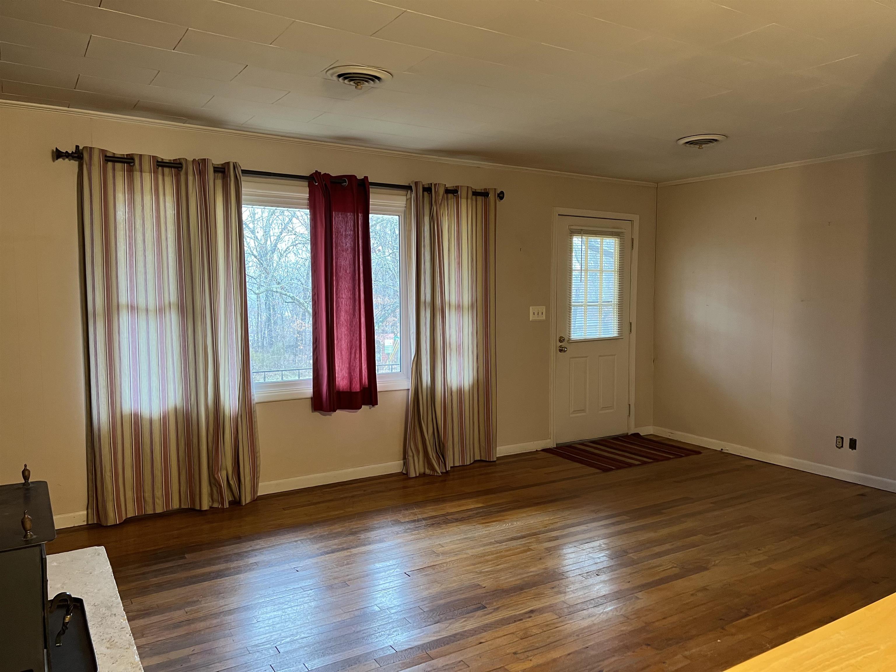 LAKE FORREST ADDN - Residential