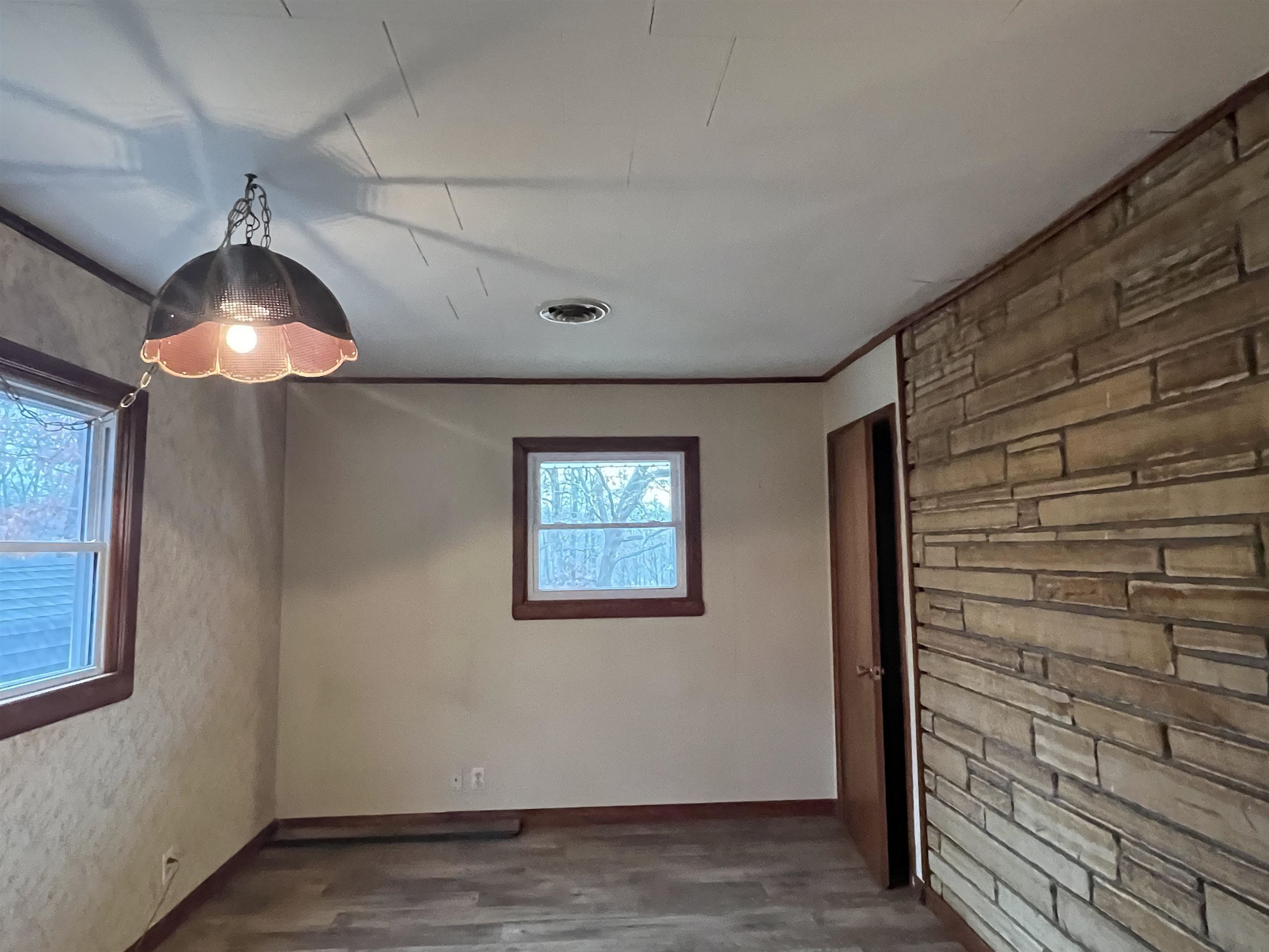 LAKE FORREST ADDN - Residential