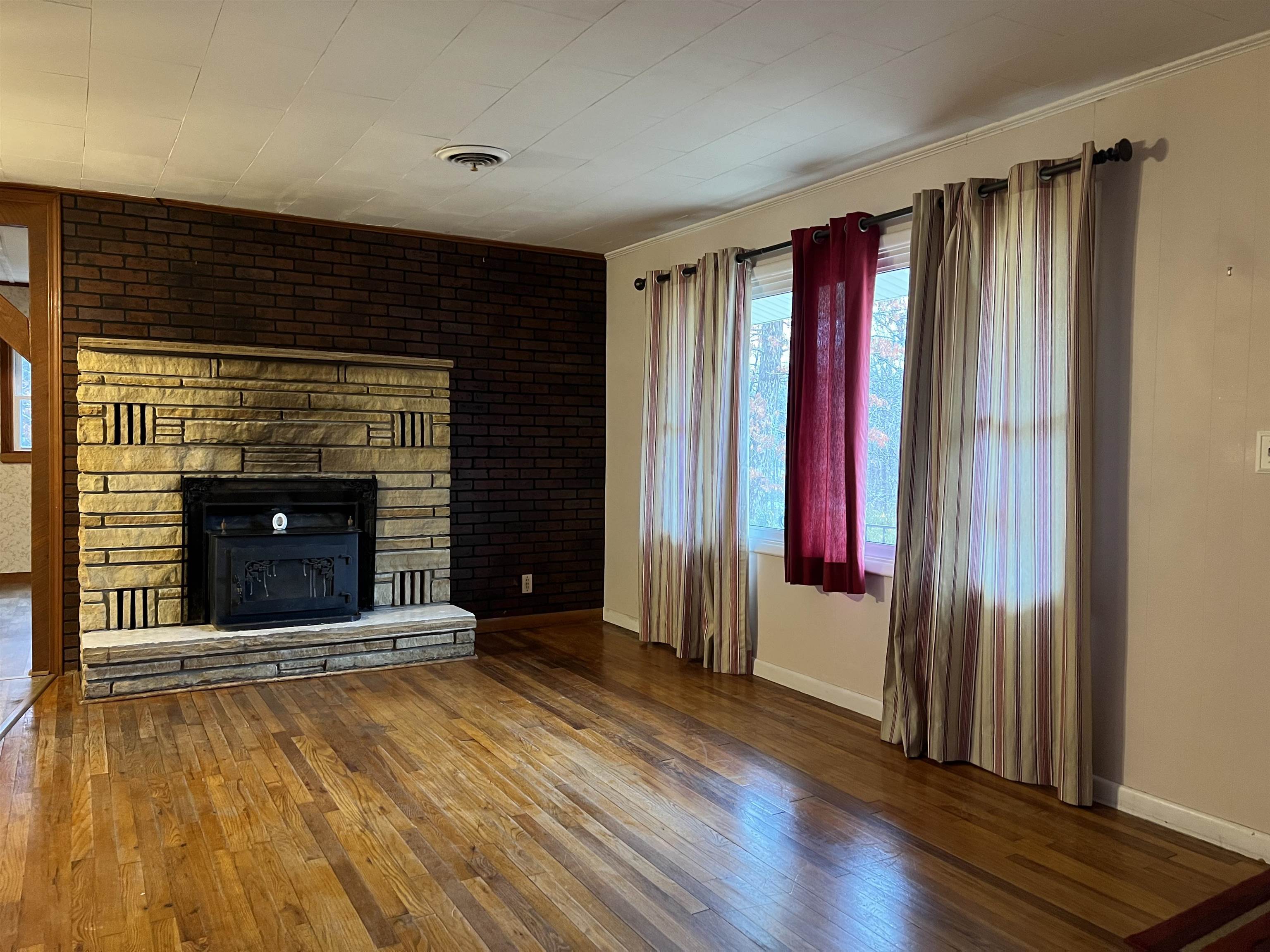 LAKE FORREST ADDN - Residential
