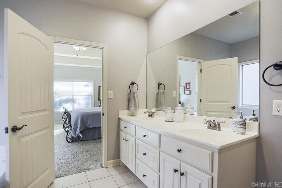 CHENAL VALLEY EPERNAY PLACE - Residential