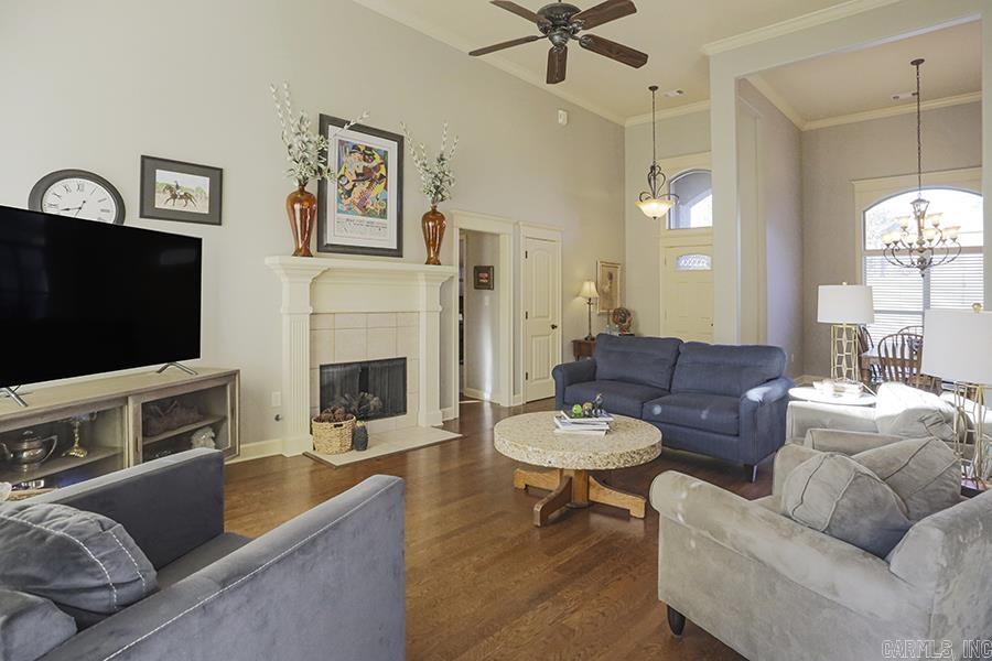 CHENAL VALLEY EPERNAY PLACE - Residential