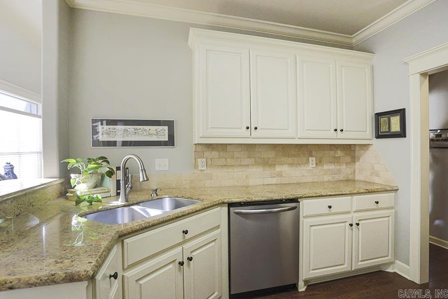 CHENAL VALLEY EPERNAY PLACE - Residential