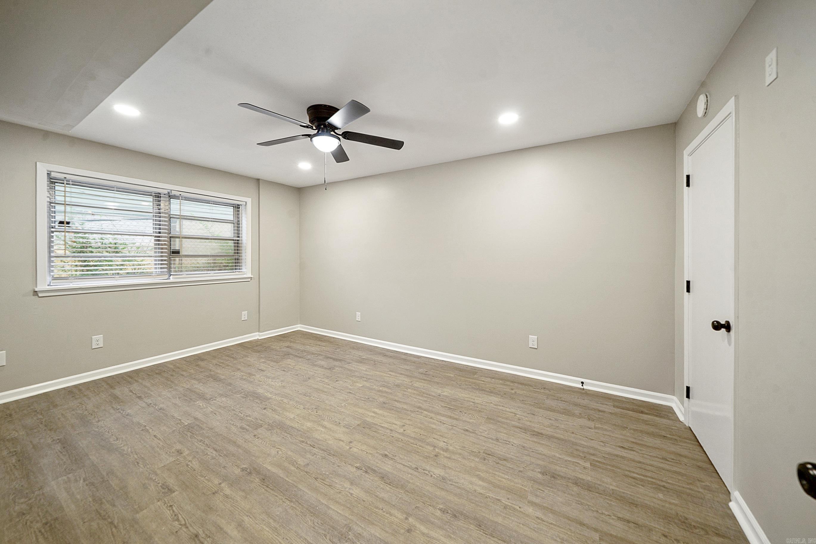 PINE WOOD HILL ADDN - Residential