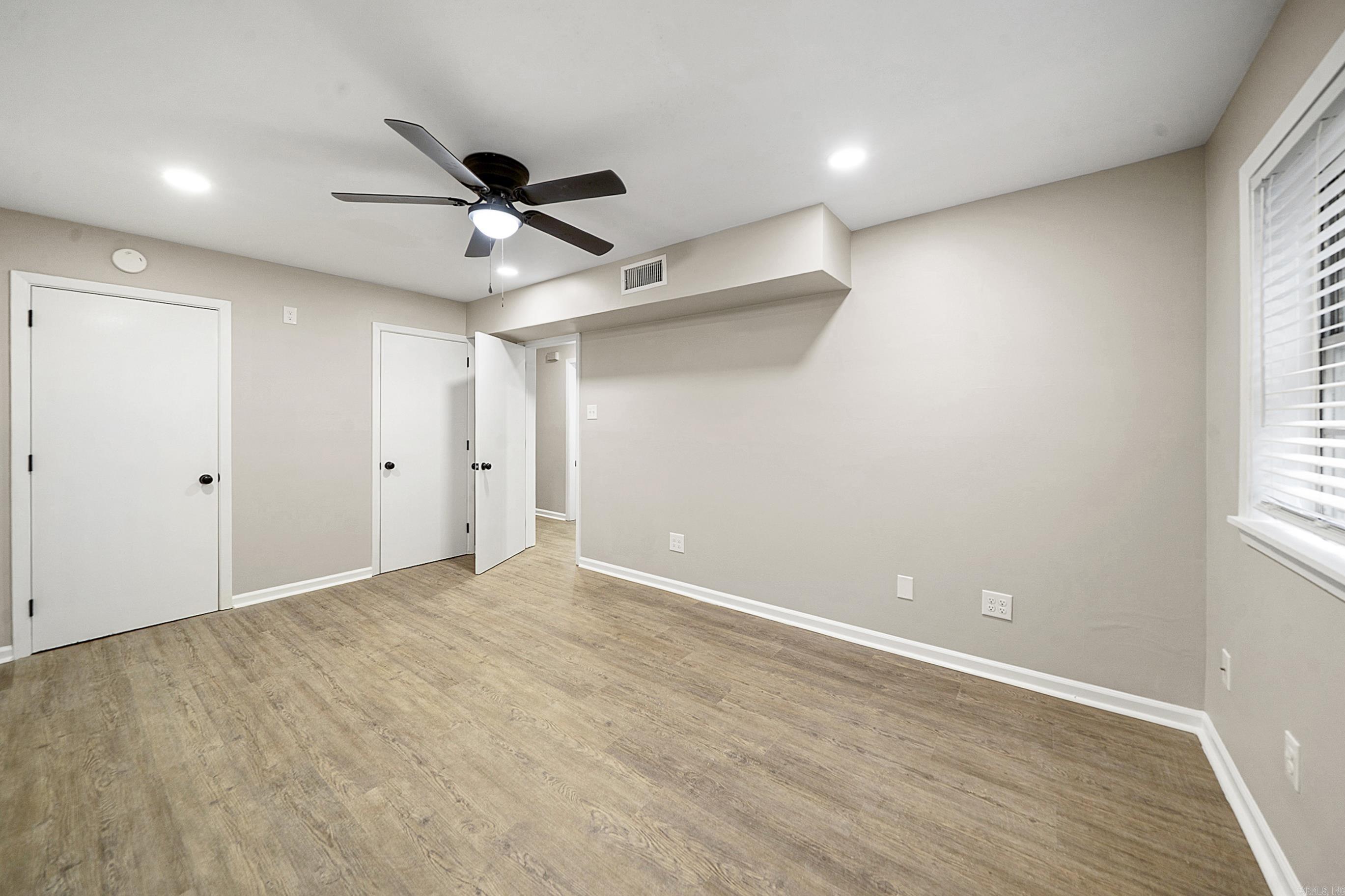 PINE WOOD HILL ADDN - Residential