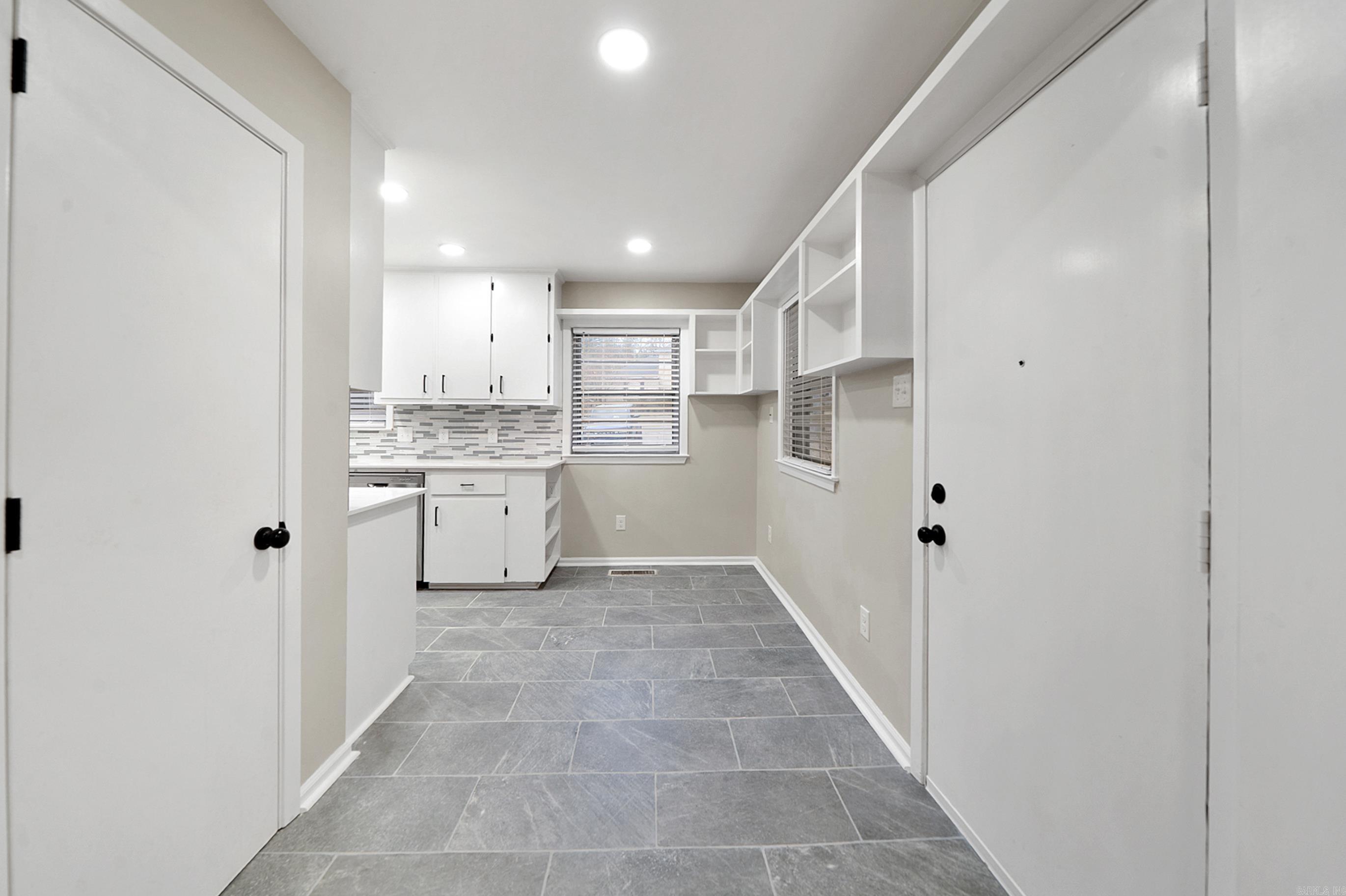 PINE WOOD HILL ADDN - Residential