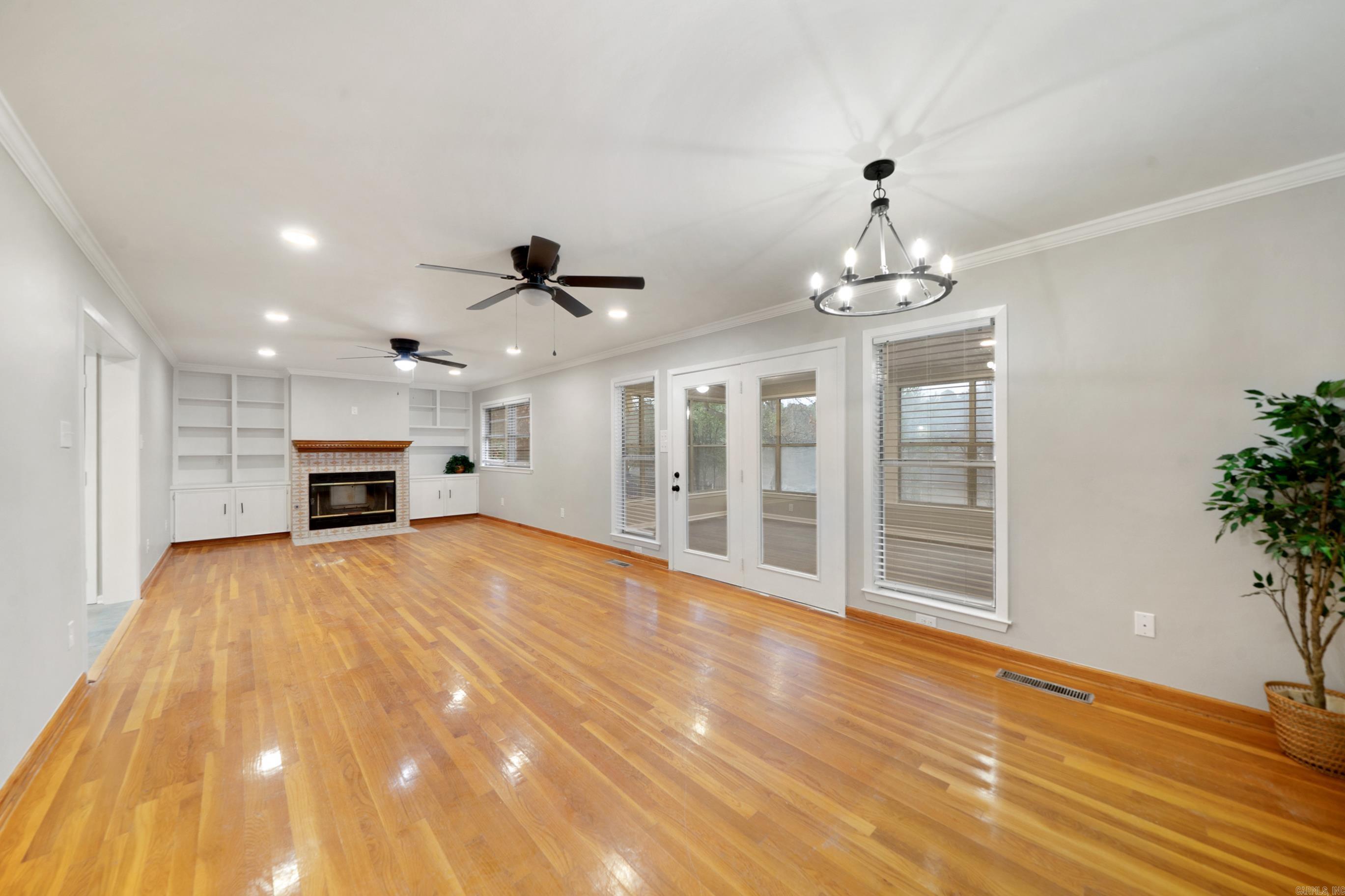 PINE WOOD HILL ADDN - Residential