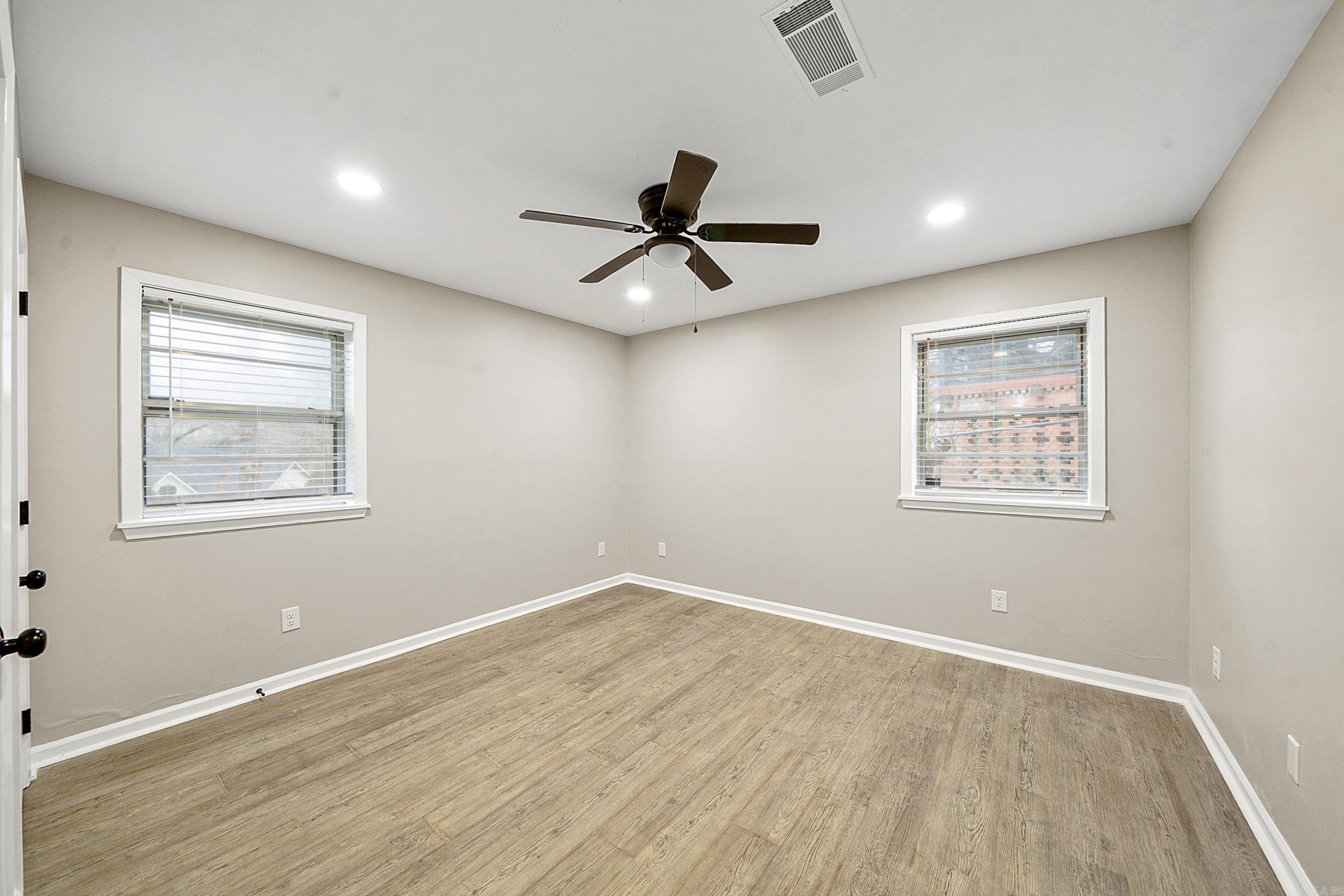 PINE WOOD HILL ADDN - Residential