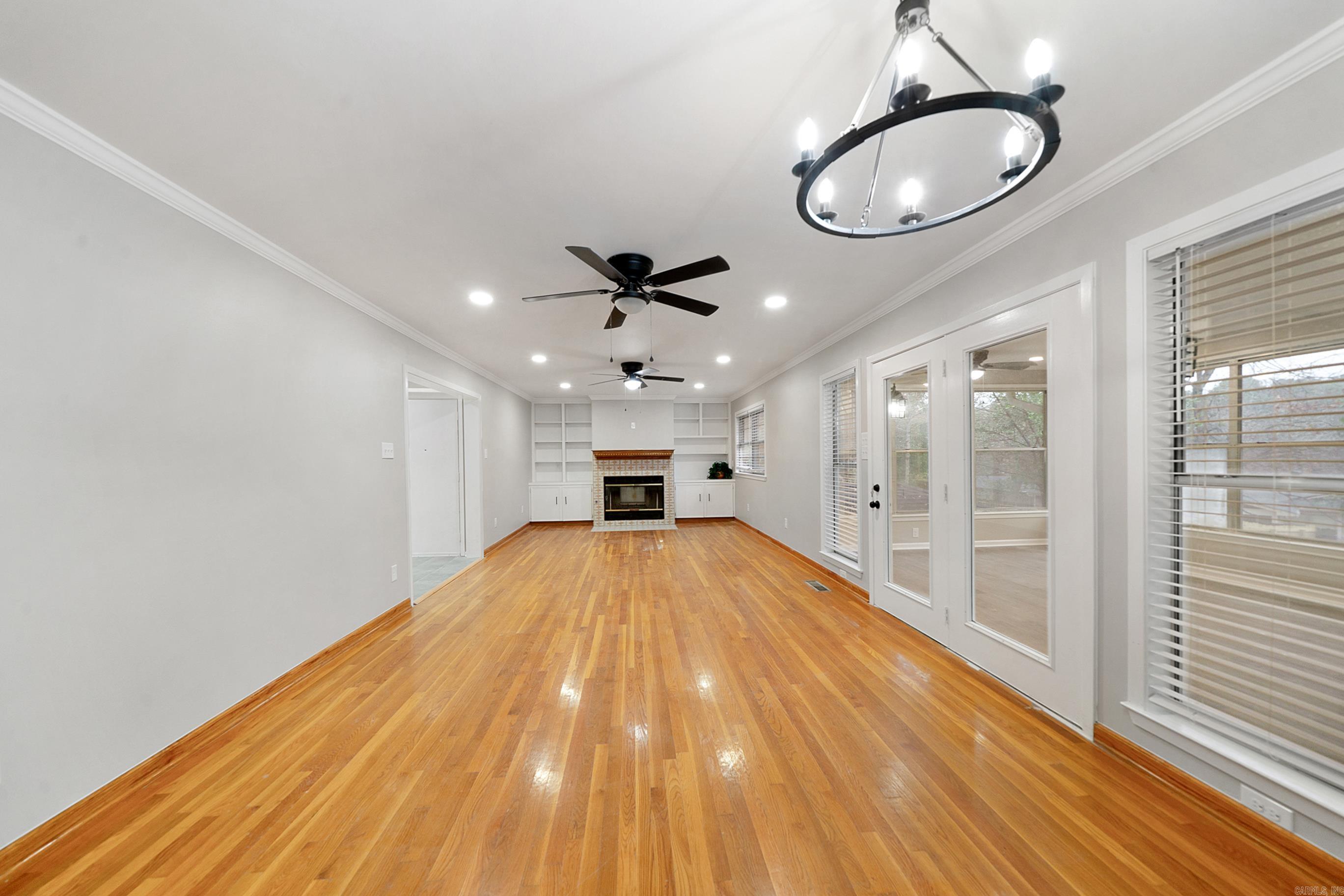 PINE WOOD HILL ADDN - Residential