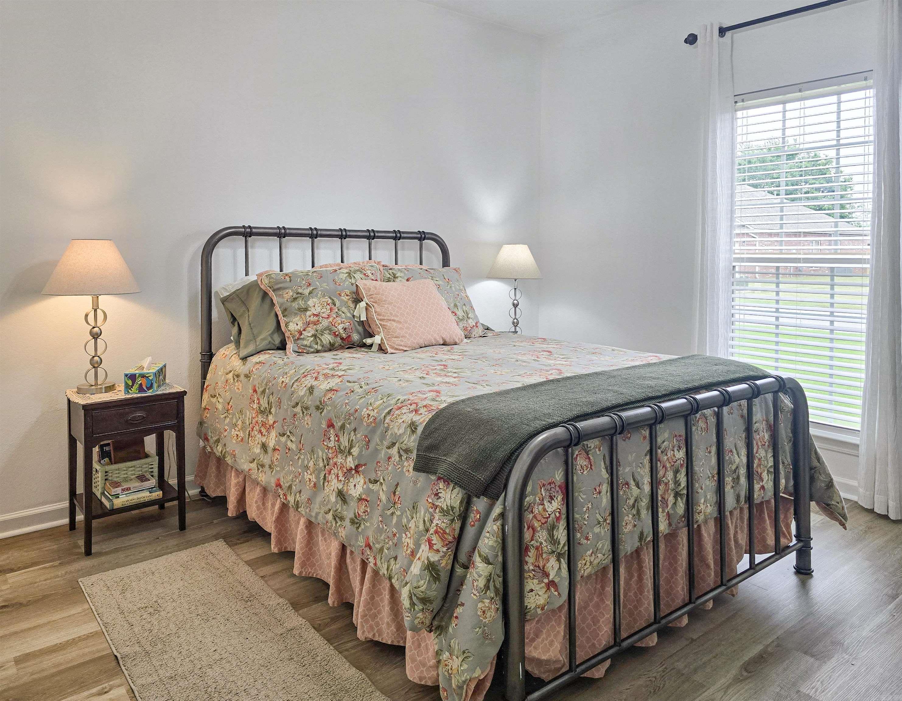 SPRING VALLEY - Residential