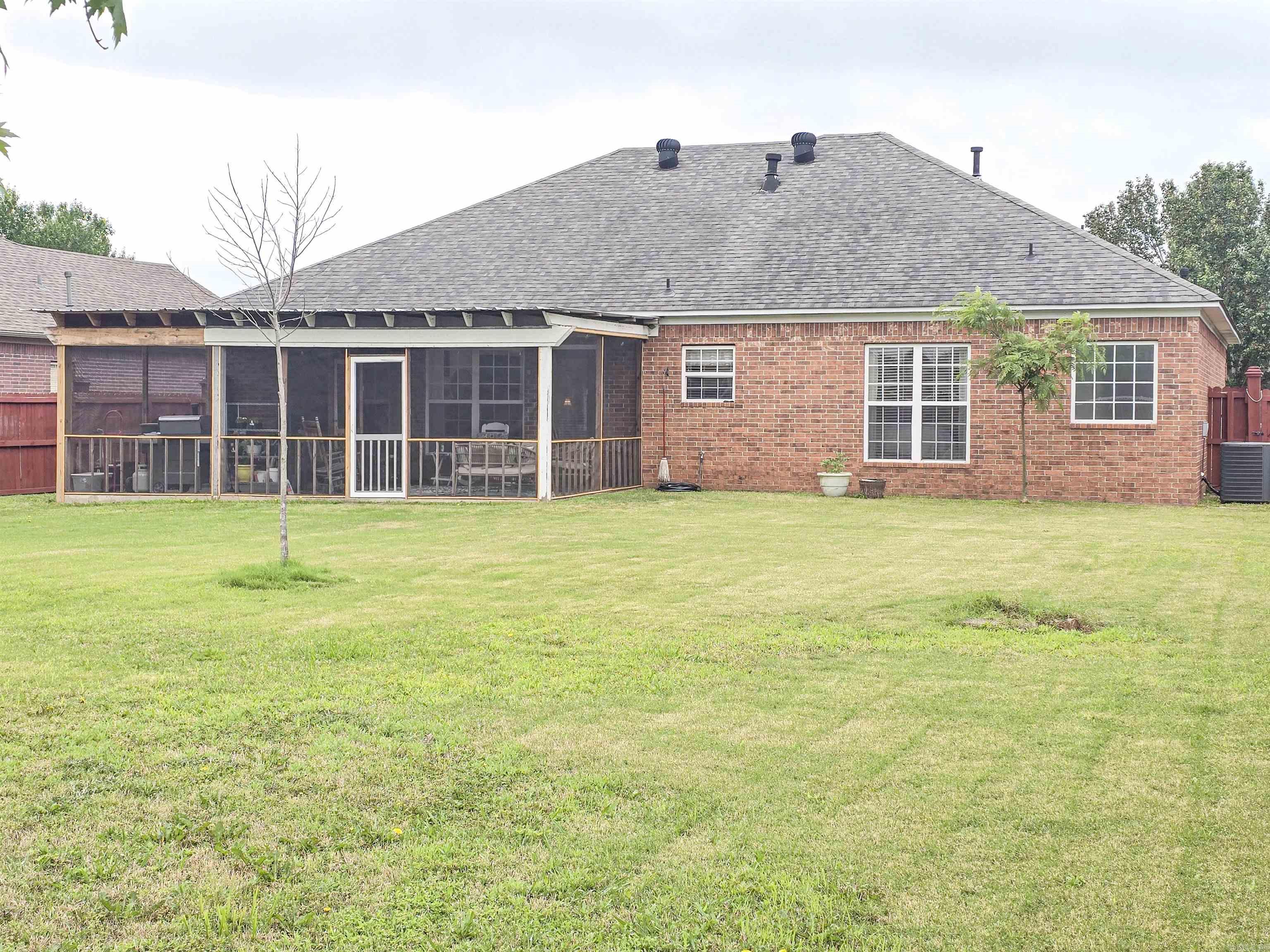 SPRING VALLEY - Residential