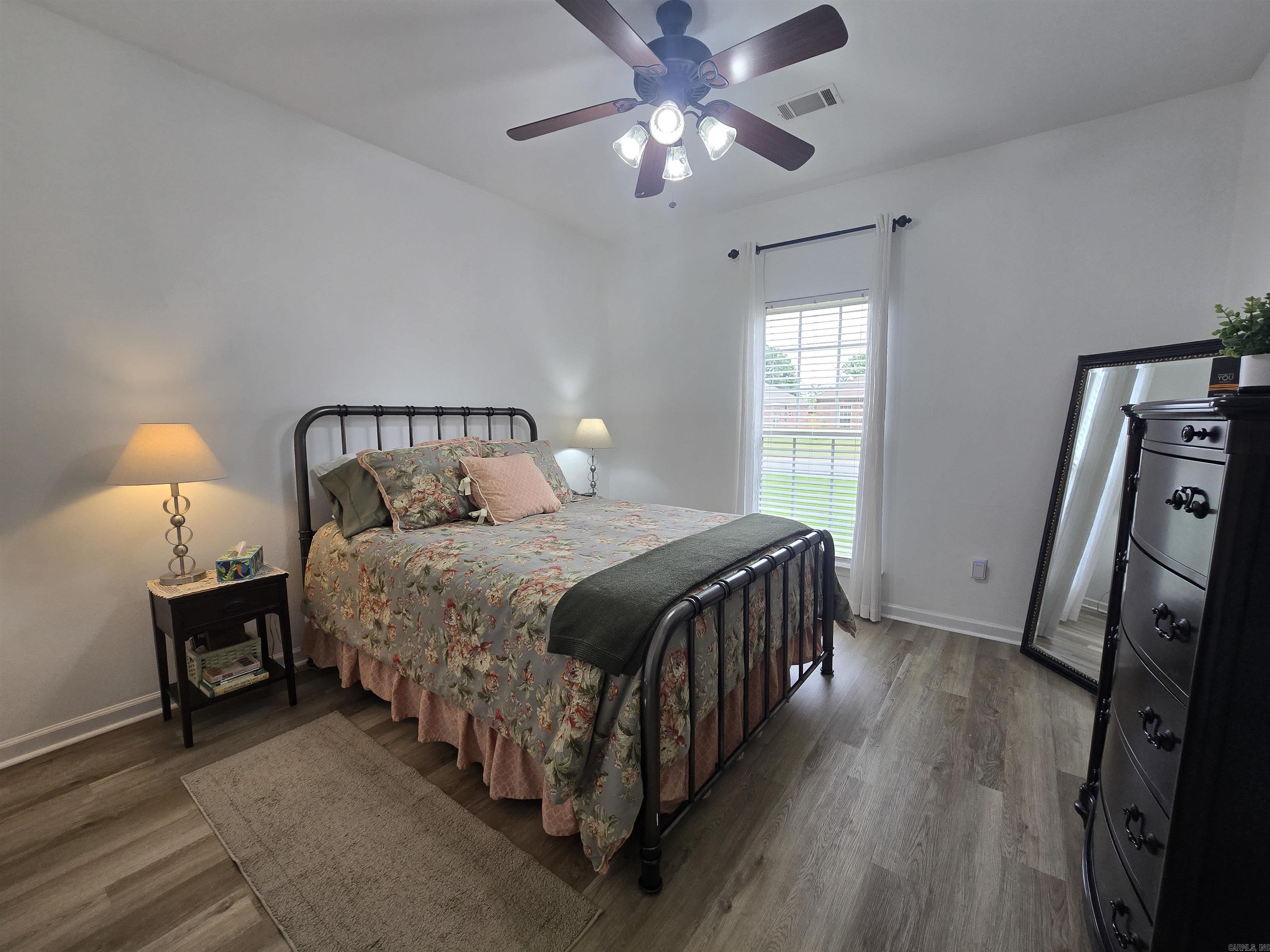 SPRING VALLEY - Residential