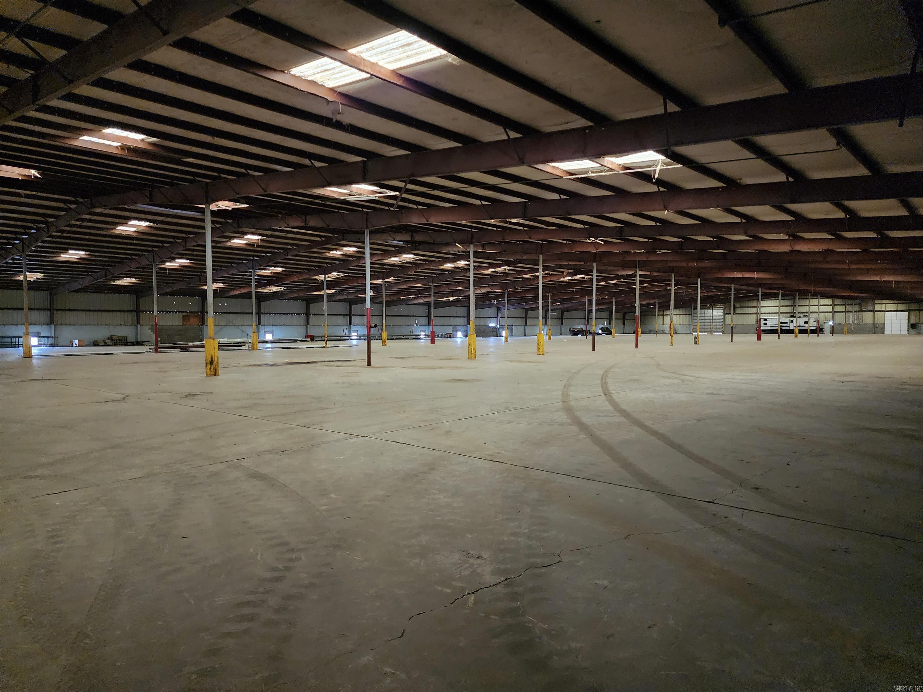 Newport Outlots 01-11-03 - Commercial Sale