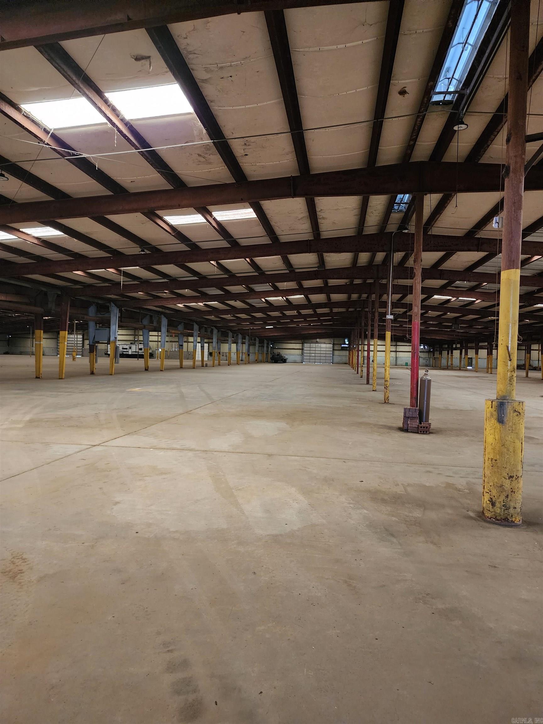 Newport Outlots 01-11-03 - Commercial Sale