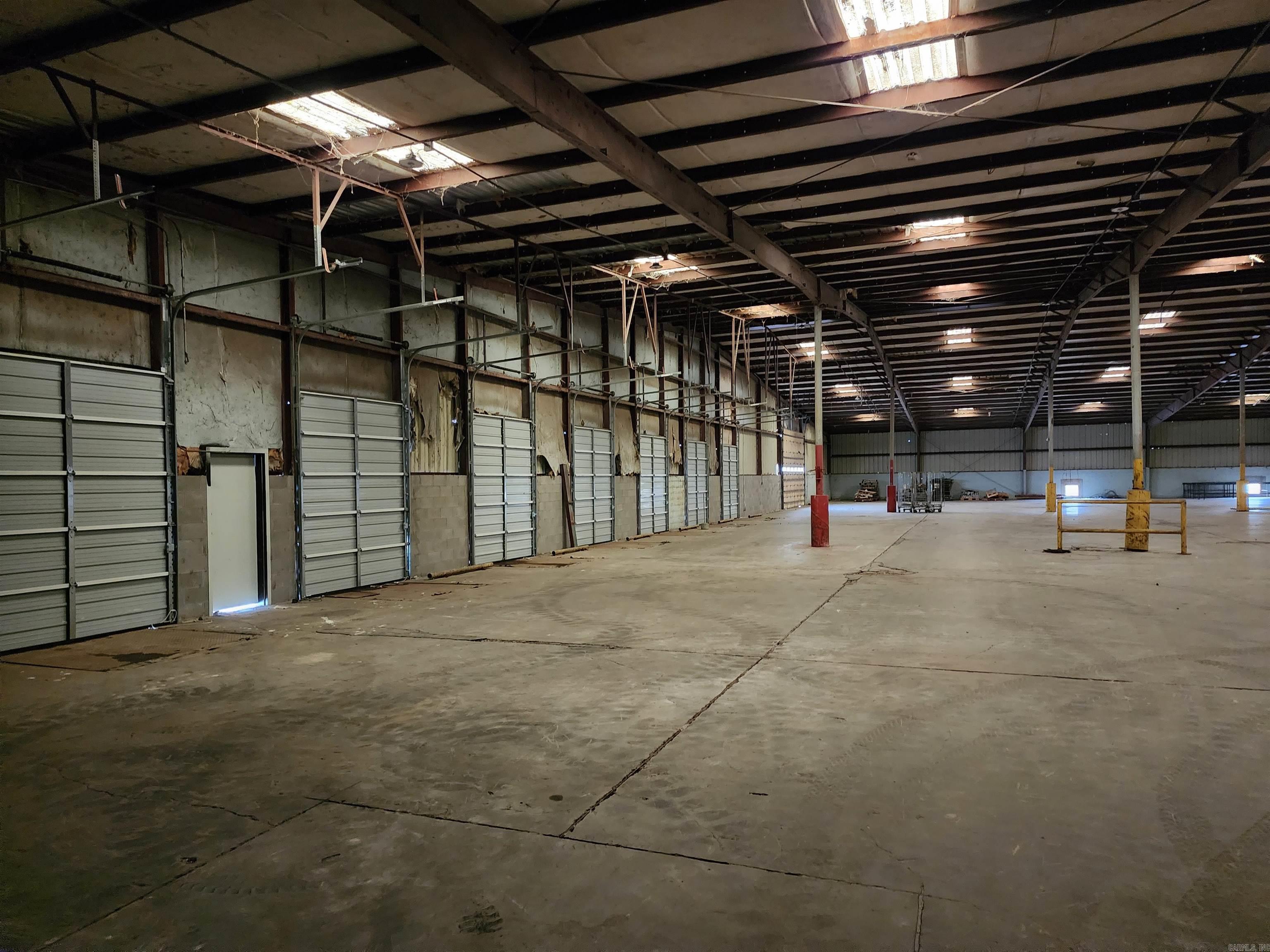 Newport Outlots 01-11-03 - Commercial Sale