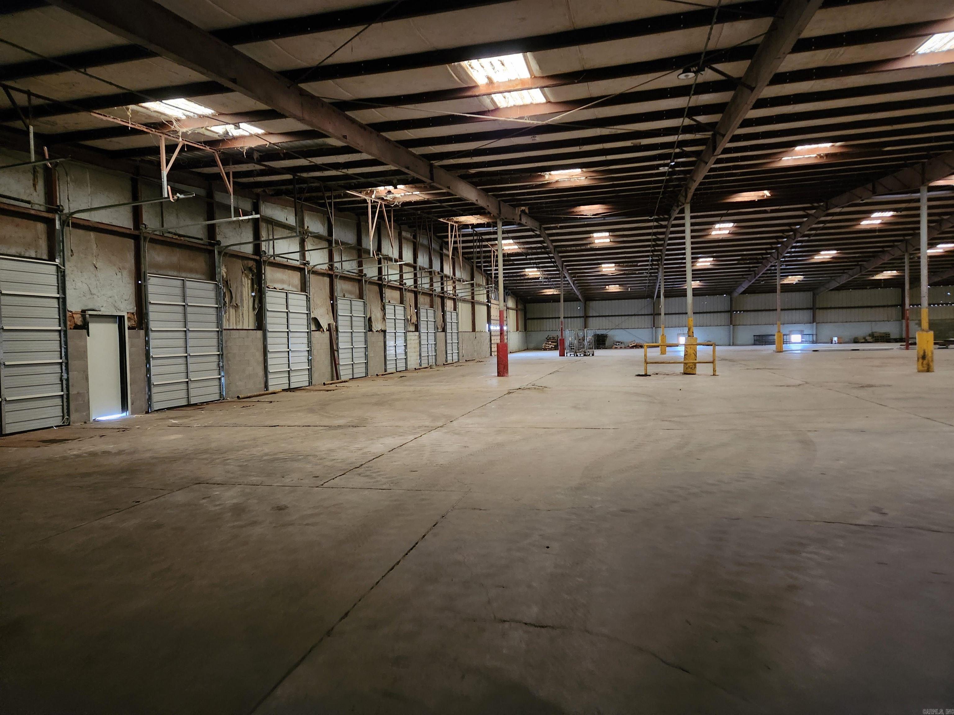 Newport Outlots 01-11-03 - Commercial Sale