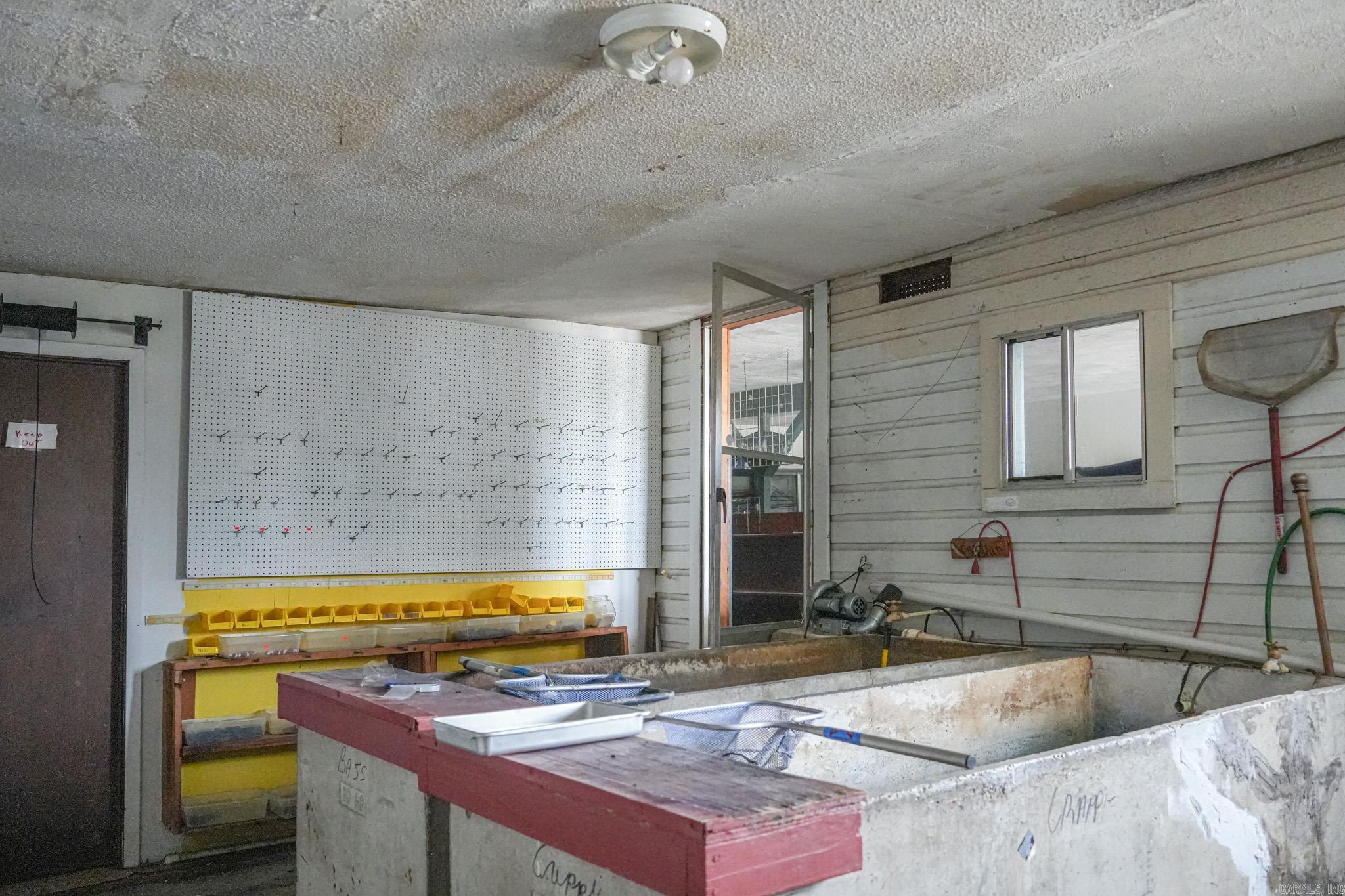 Unlotted City of Daisy - Commercial Sale