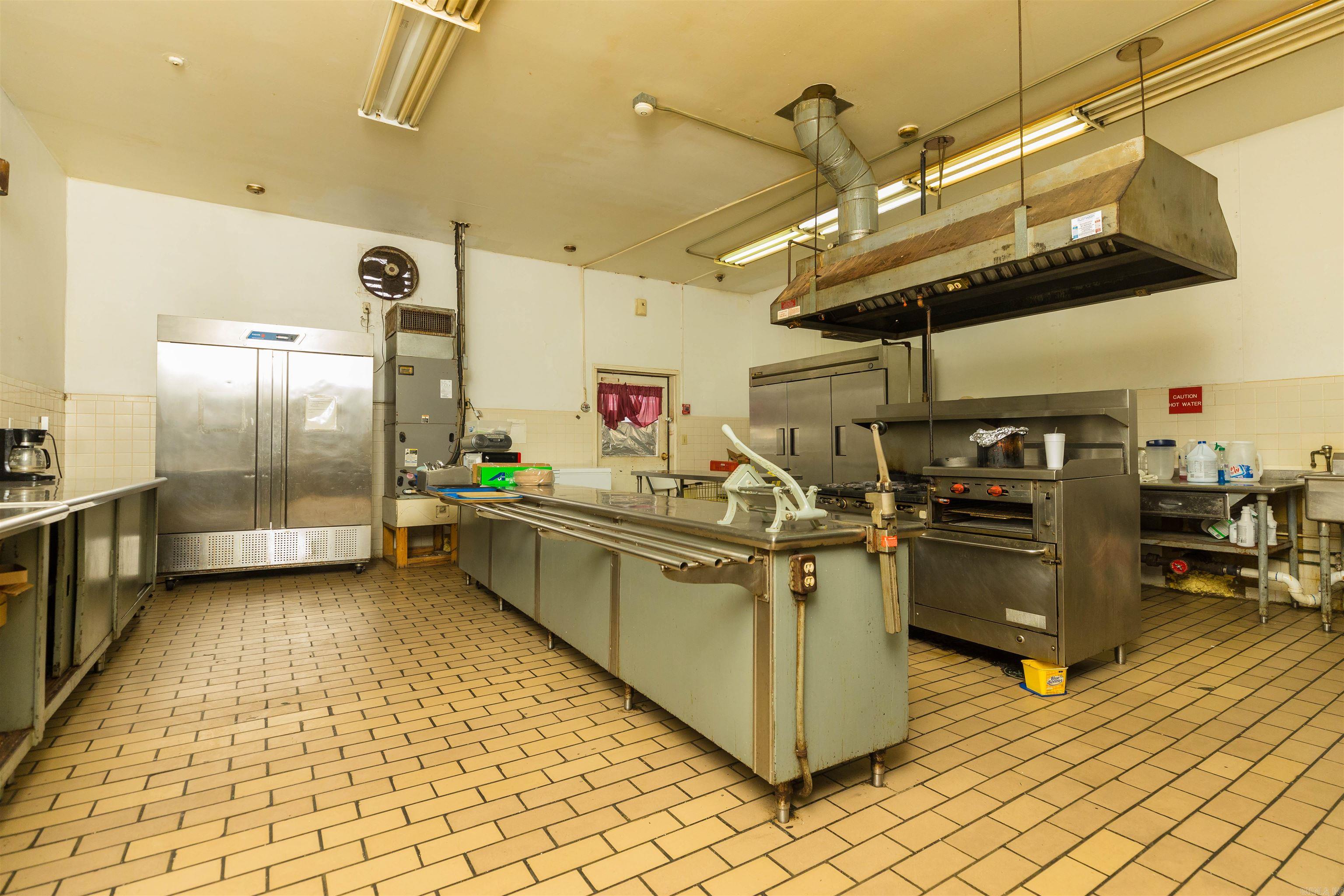 St Francis - Commercial Sale