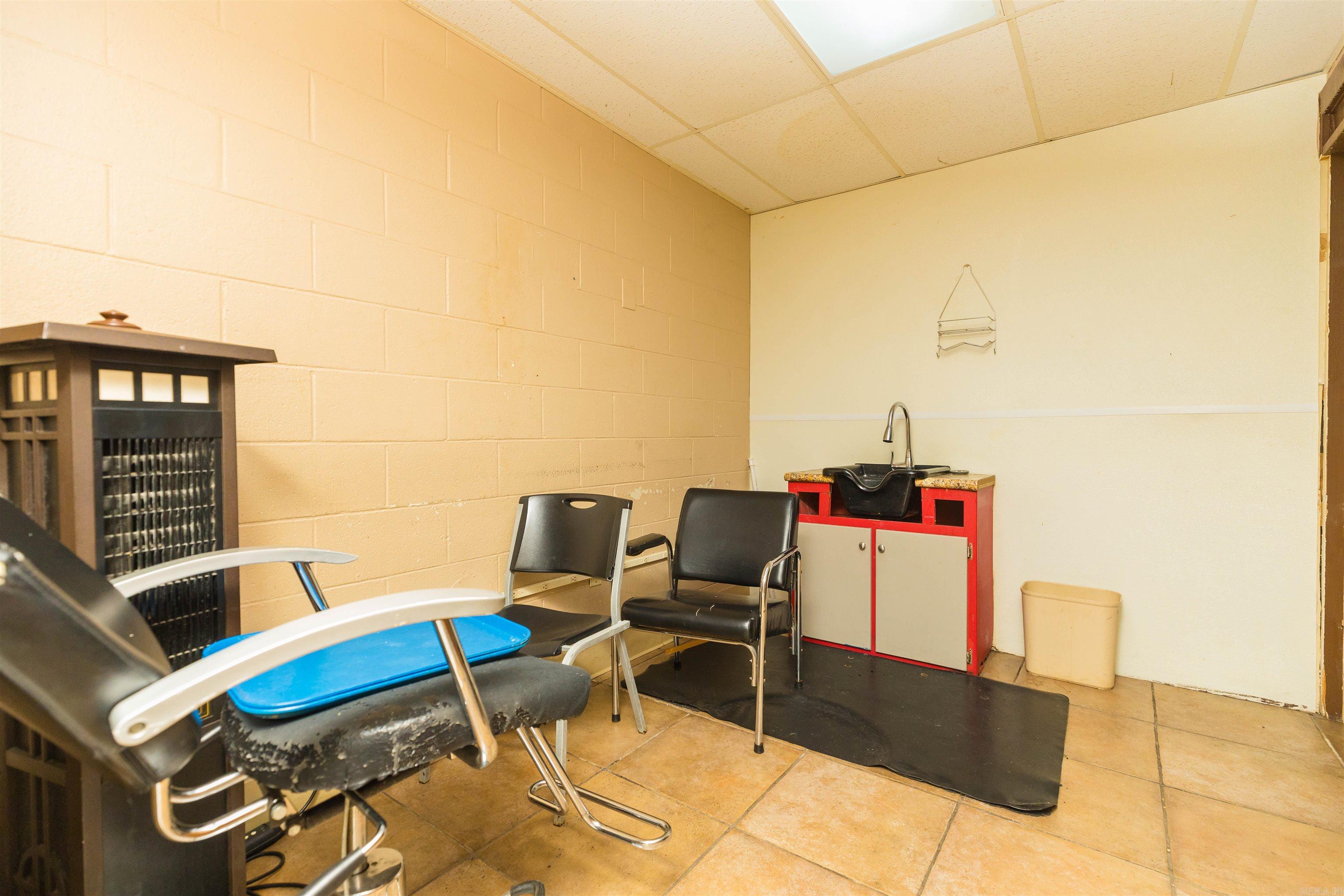 St Francis - Commercial Sale