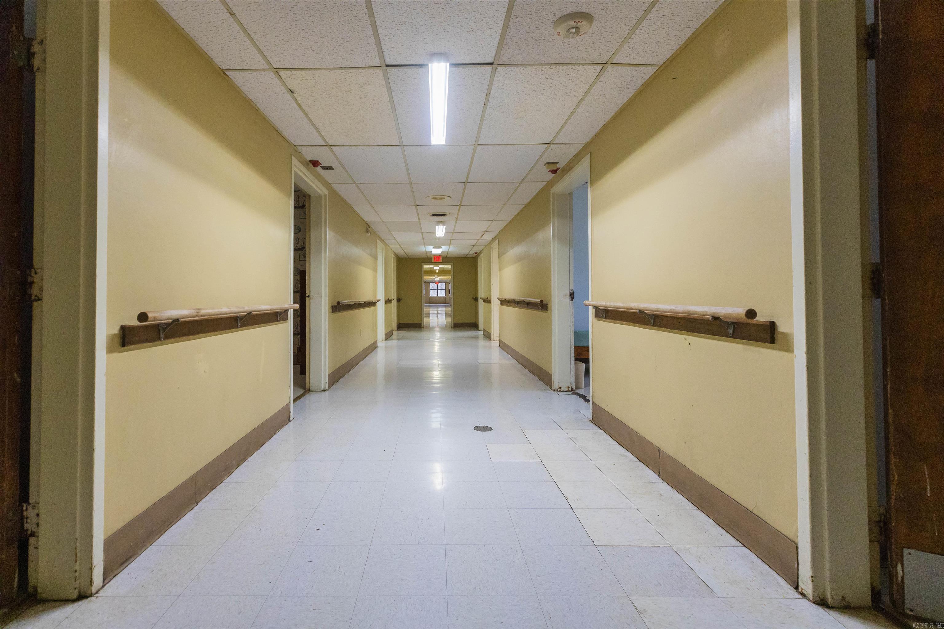 St Francis - Commercial Sale