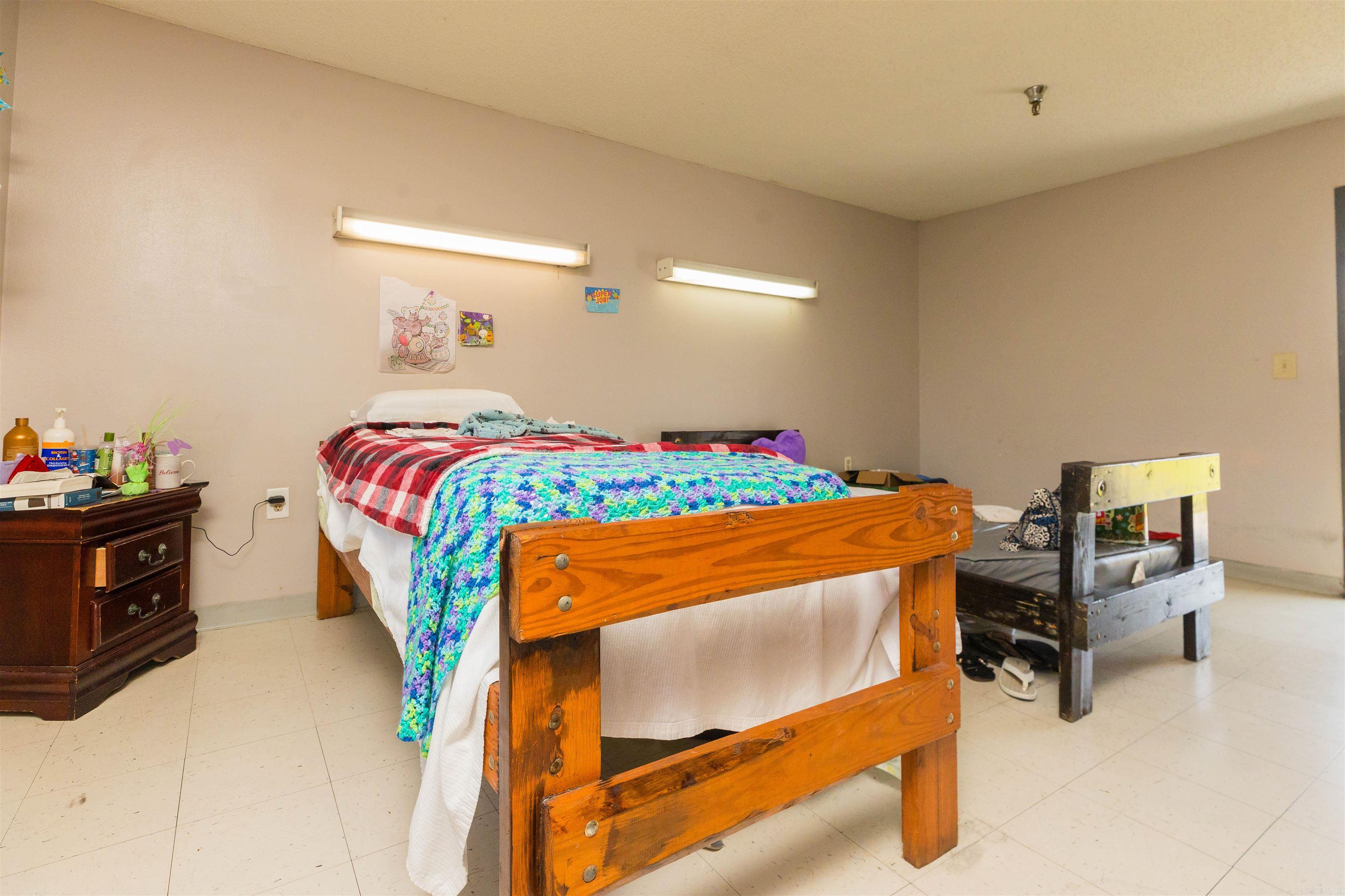 St Francis - Commercial Sale