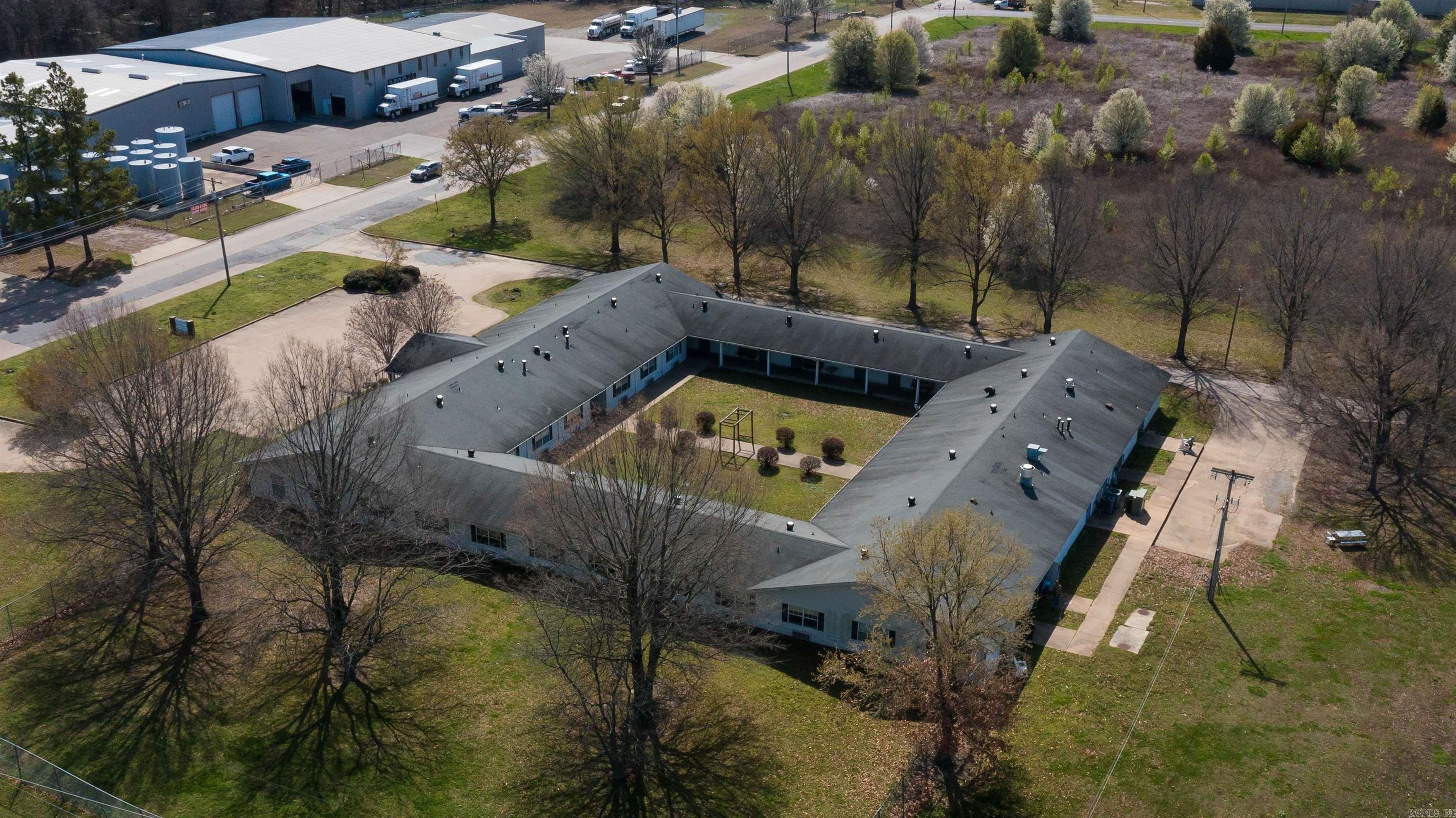 St Francis - Commercial Sale