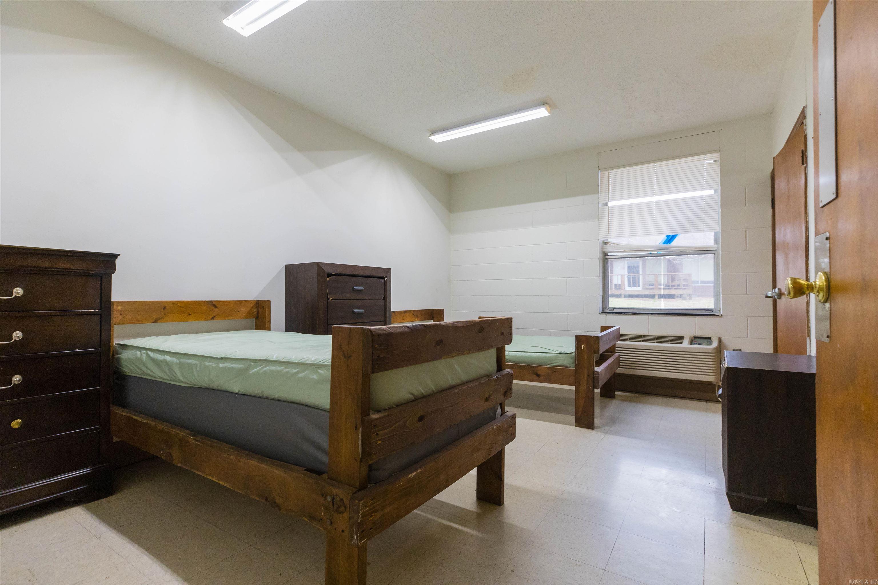 St Francis - Commercial Sale