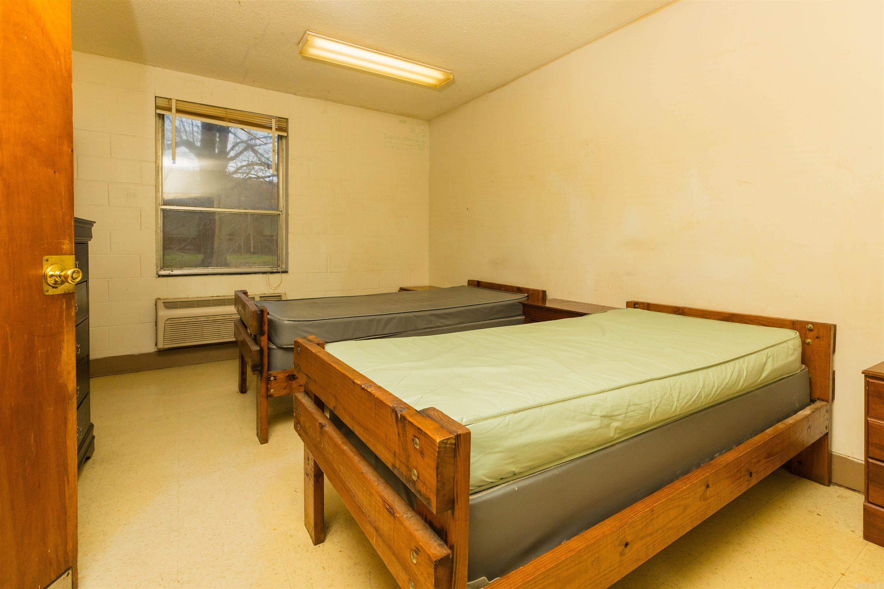 St Francis - Commercial Sale