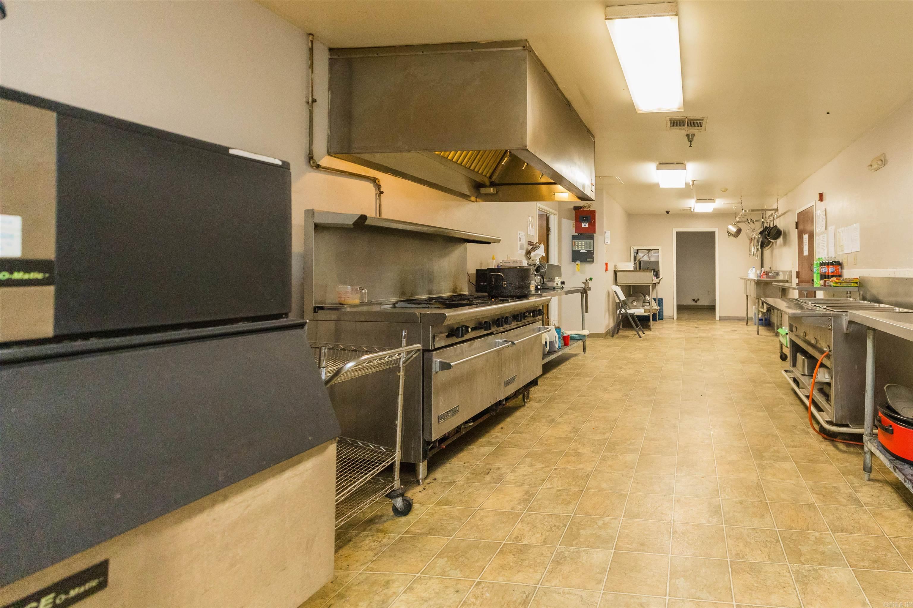 St Francis - Commercial Sale