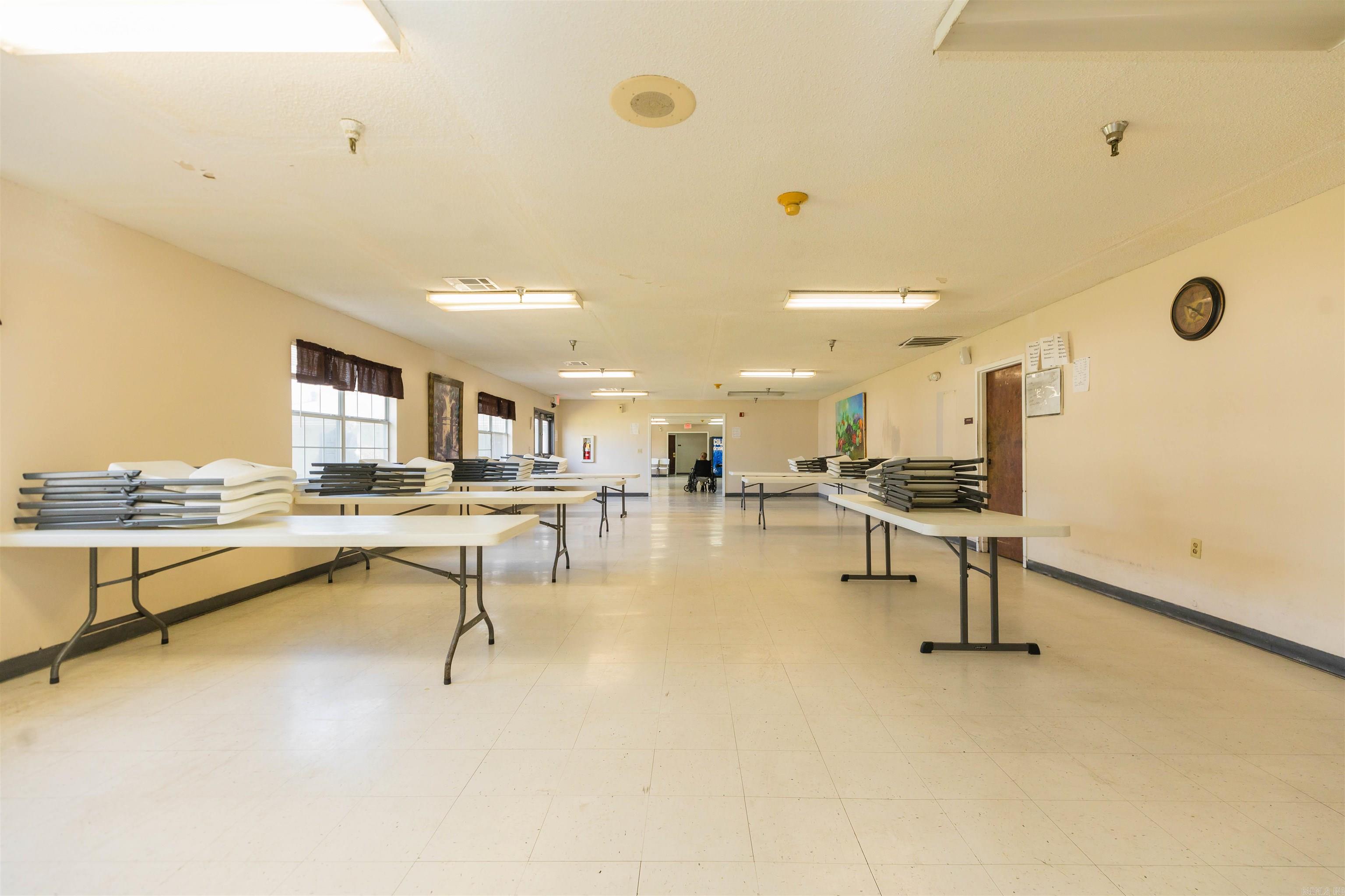 St Francis - Commercial Sale