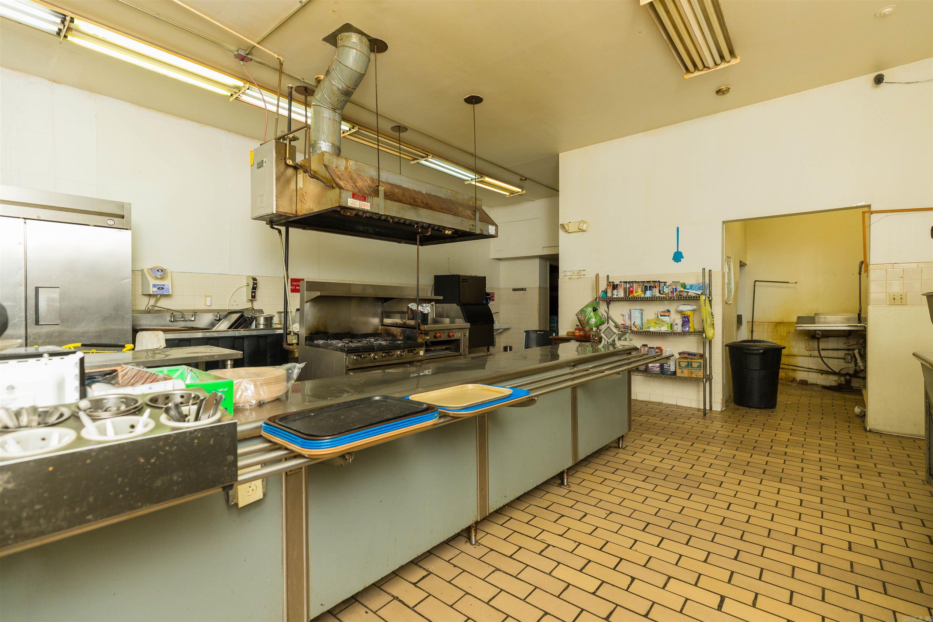 St Francis - Commercial Sale