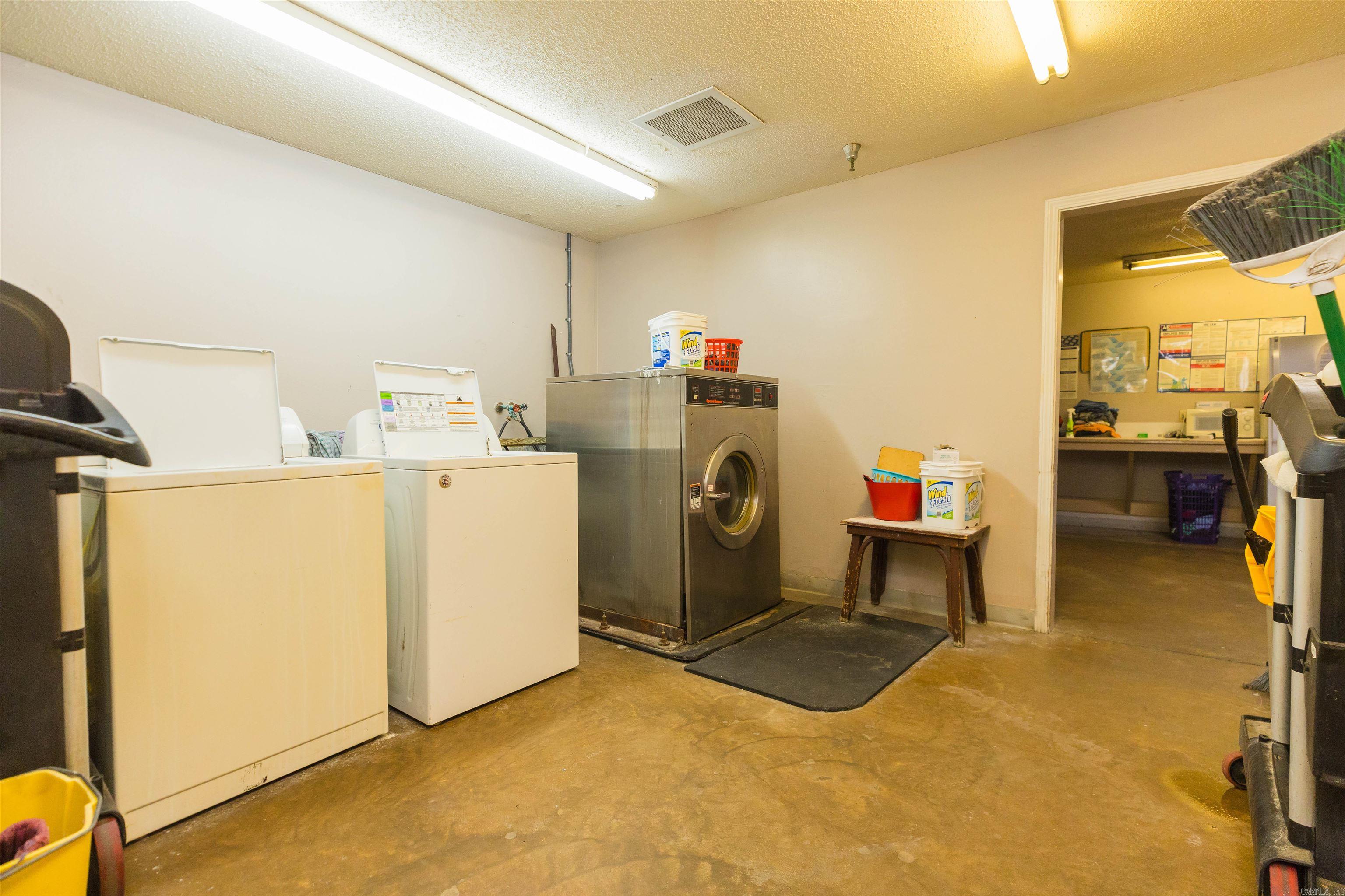 St Francis - Commercial Sale