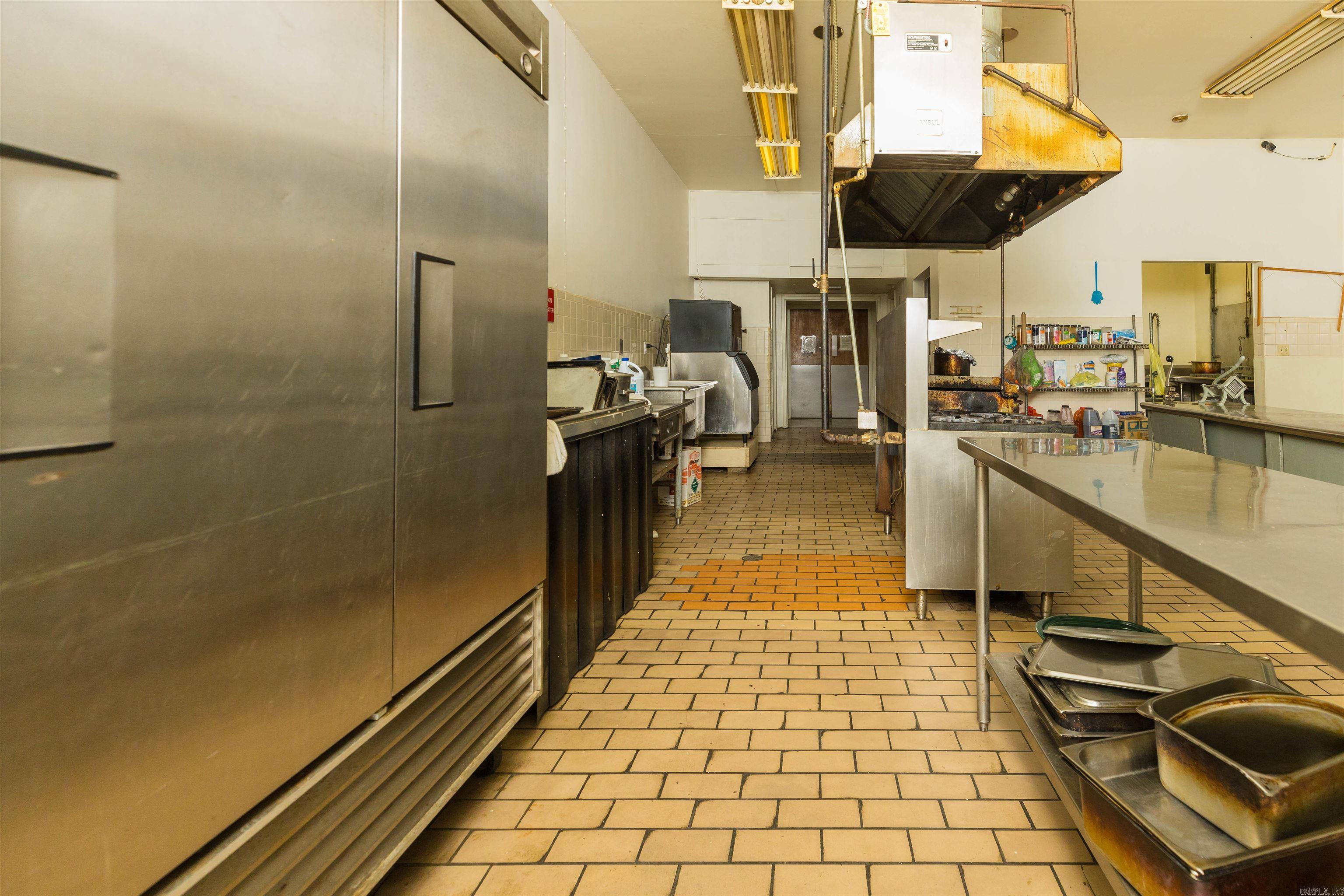 St Francis - Commercial Sale