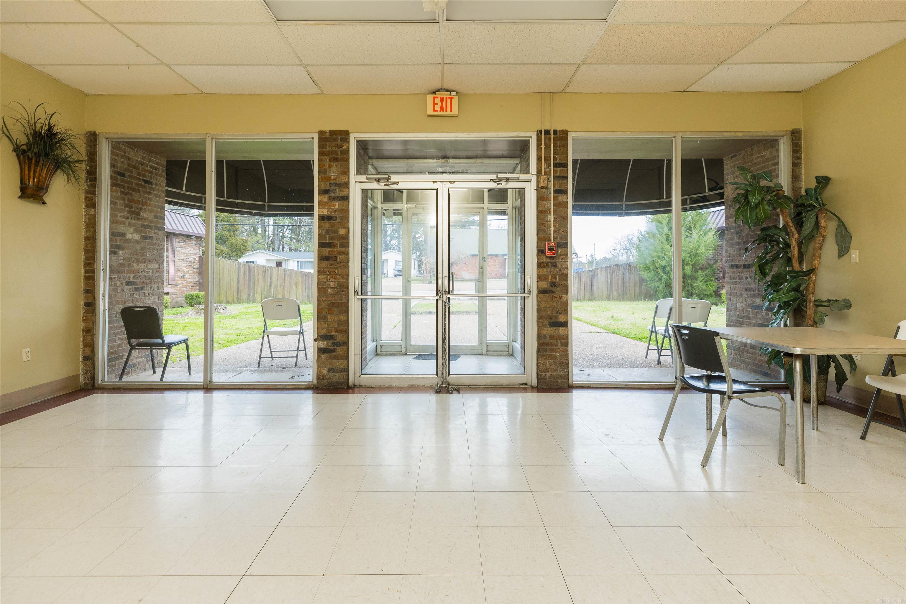 St Francis - Commercial Sale